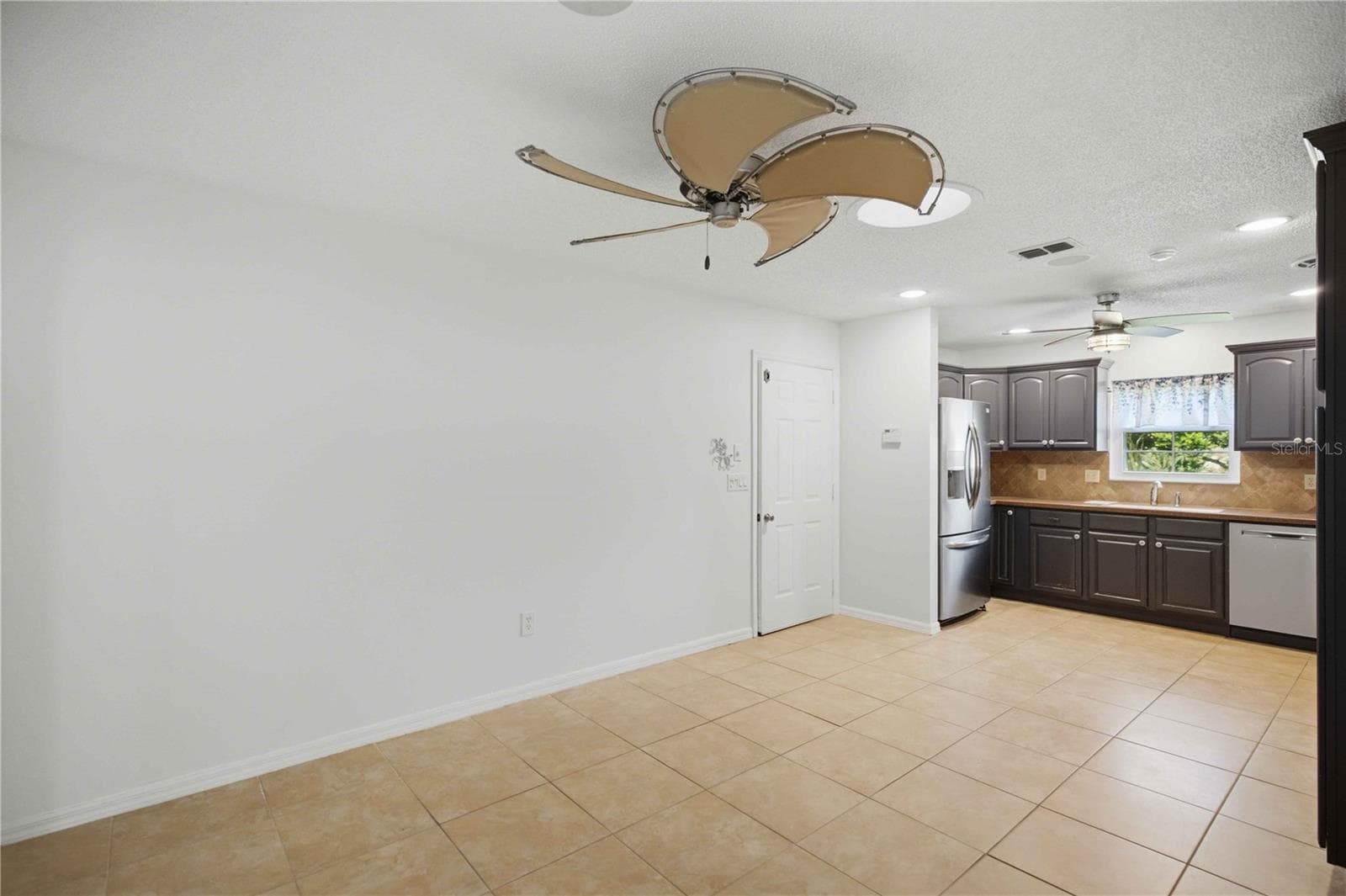 Dining Room/Kitchen 2 - 17676 SE 102ND CIR, SUMMERFIELD