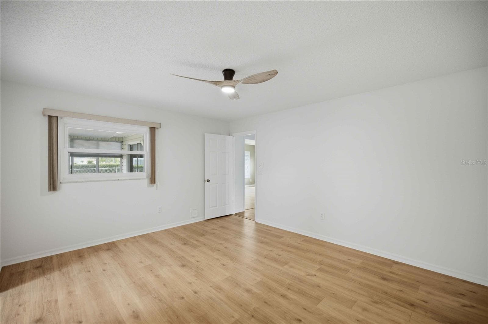 Master BR 2 - 17676 SE 102ND CIR, SUMMERFIELD