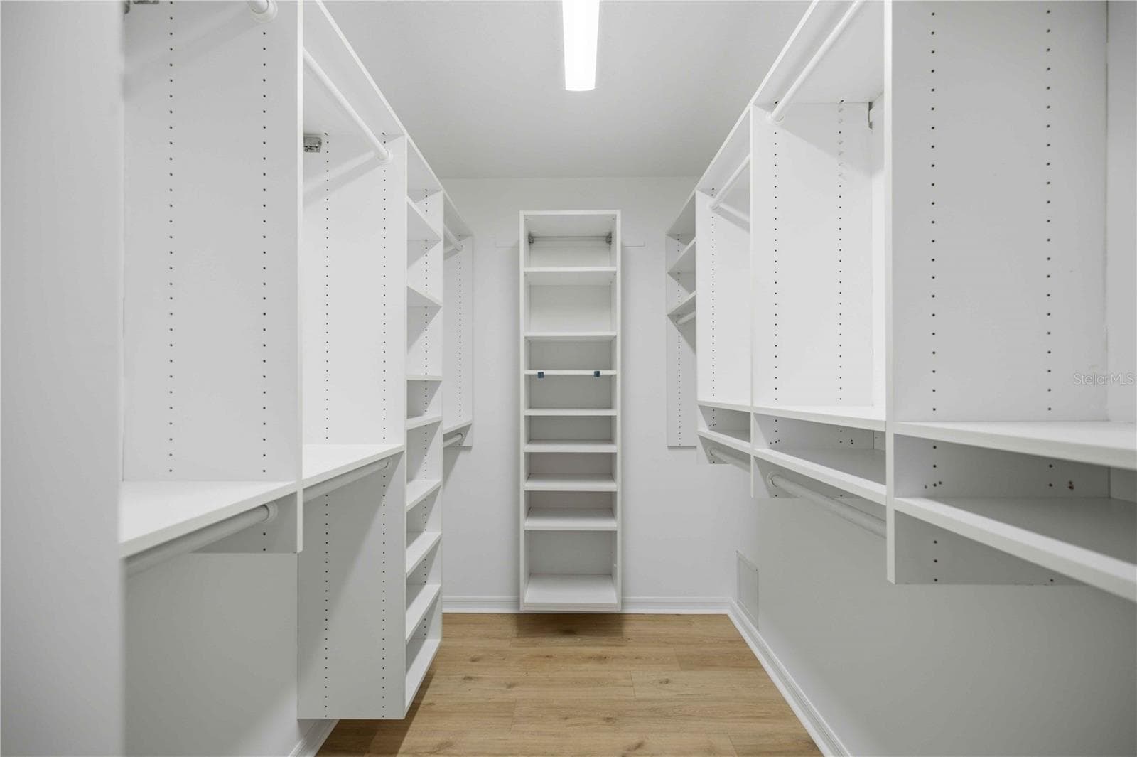 Master BR CLoset - 17676 SE 102ND CIR, SUMMERFIELD