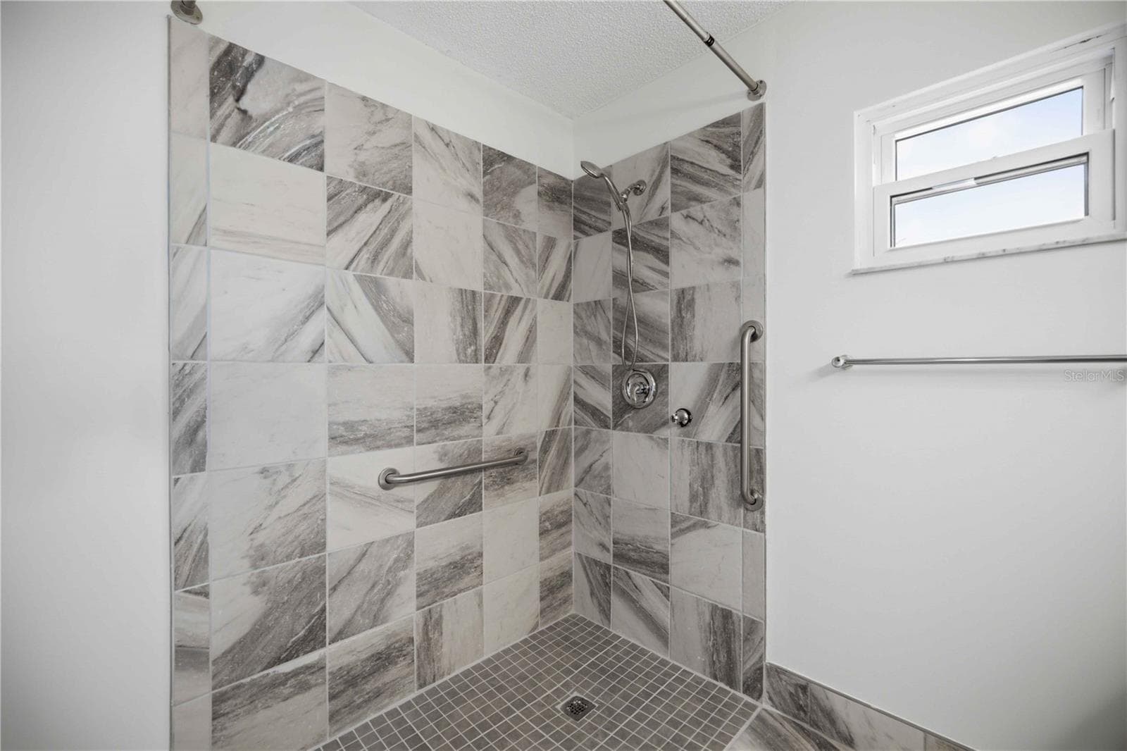 Master Bath 2 - 17676 SE 102ND CIR, SUMMERFIELD