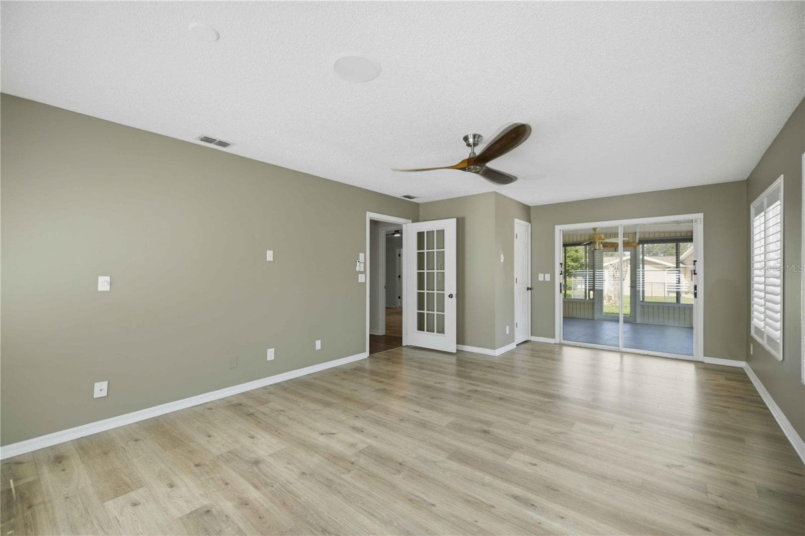 Florida Room - 17676 SE 102ND CIR, SUMMERFIELD