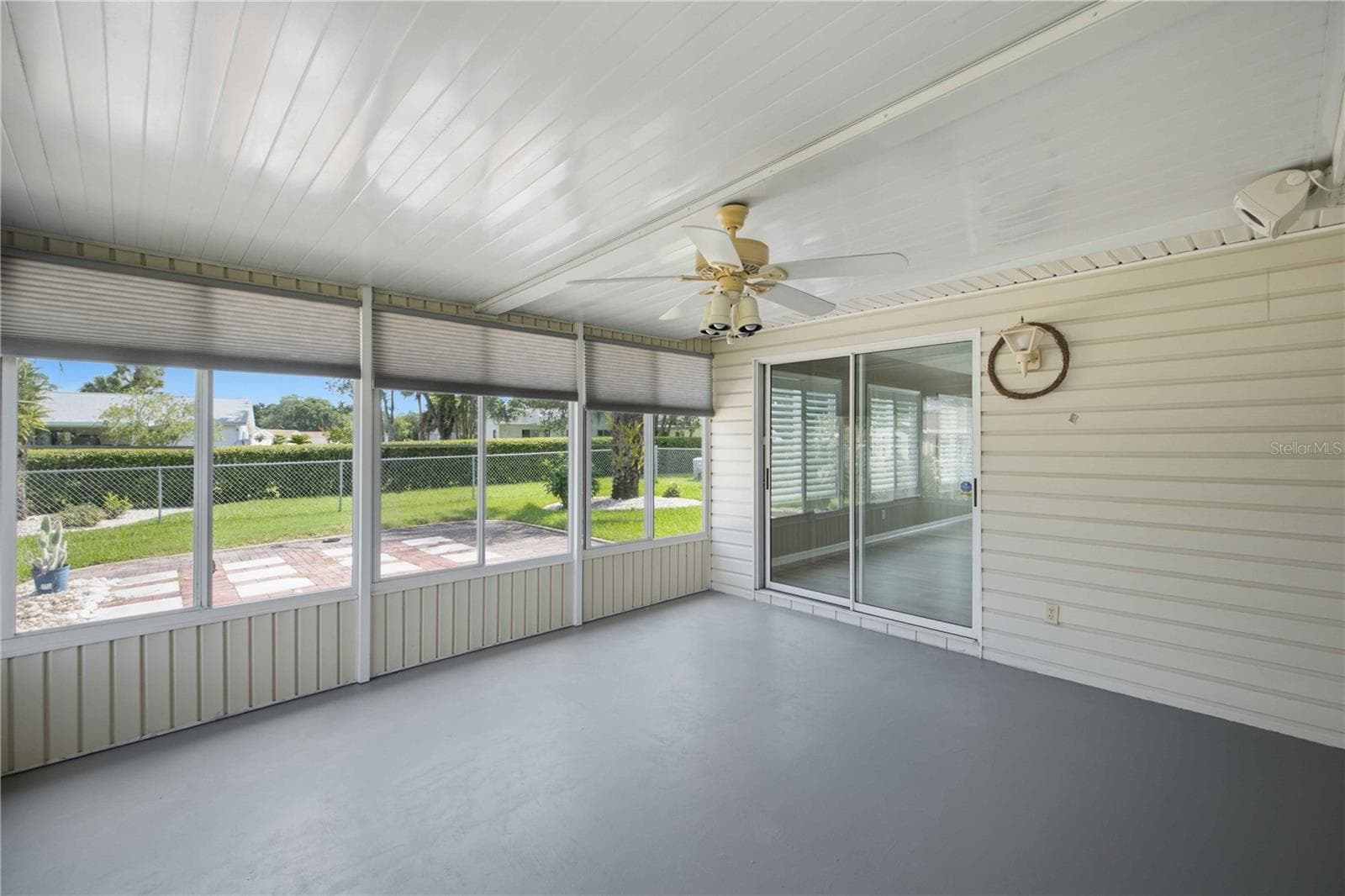 Enclosed Lanai View 2 - 17676 SE 102ND CIR, SUMMERFIELD