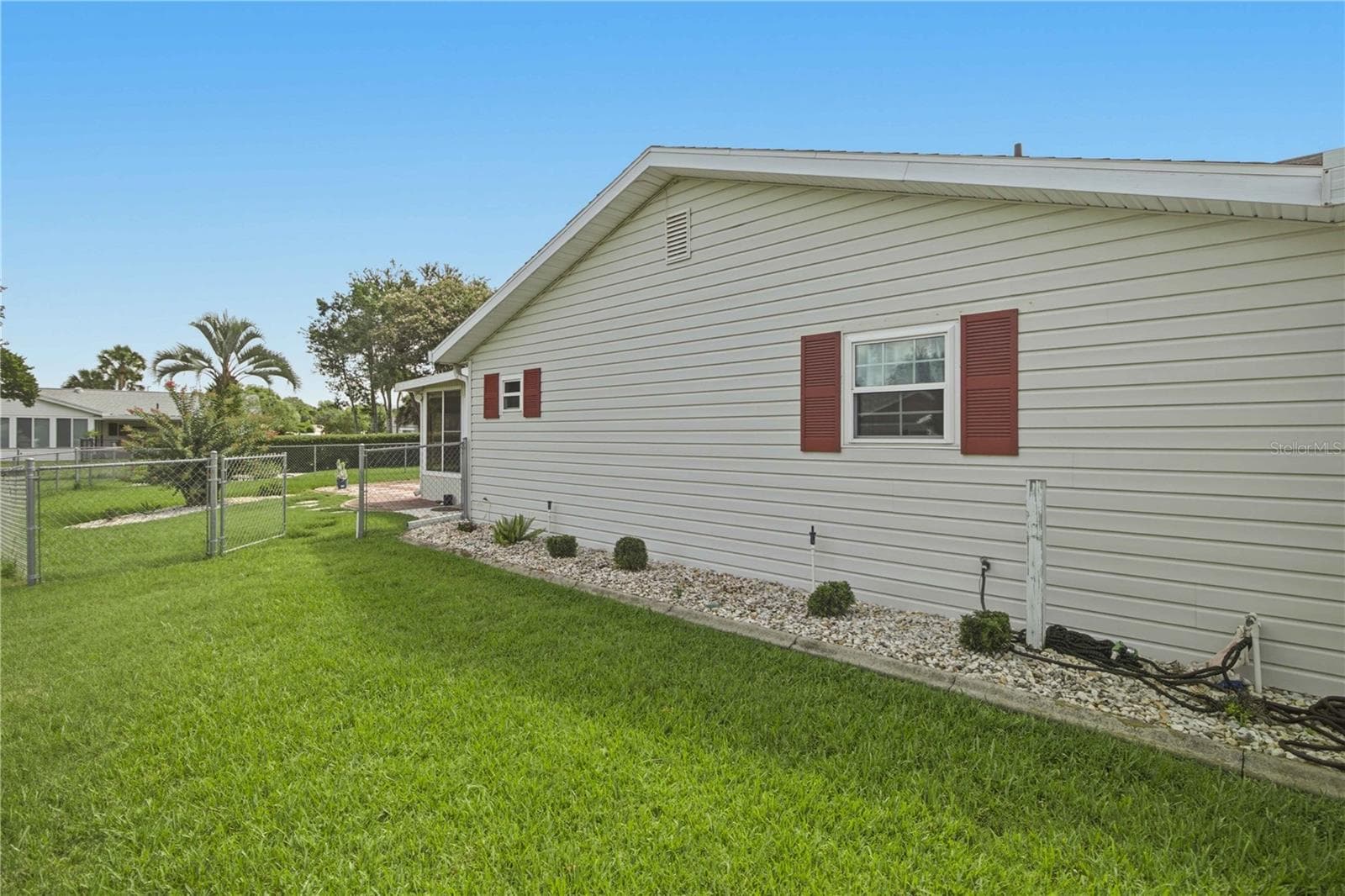 Left Side - 17676 SE 102ND CIR, SUMMERFIELD