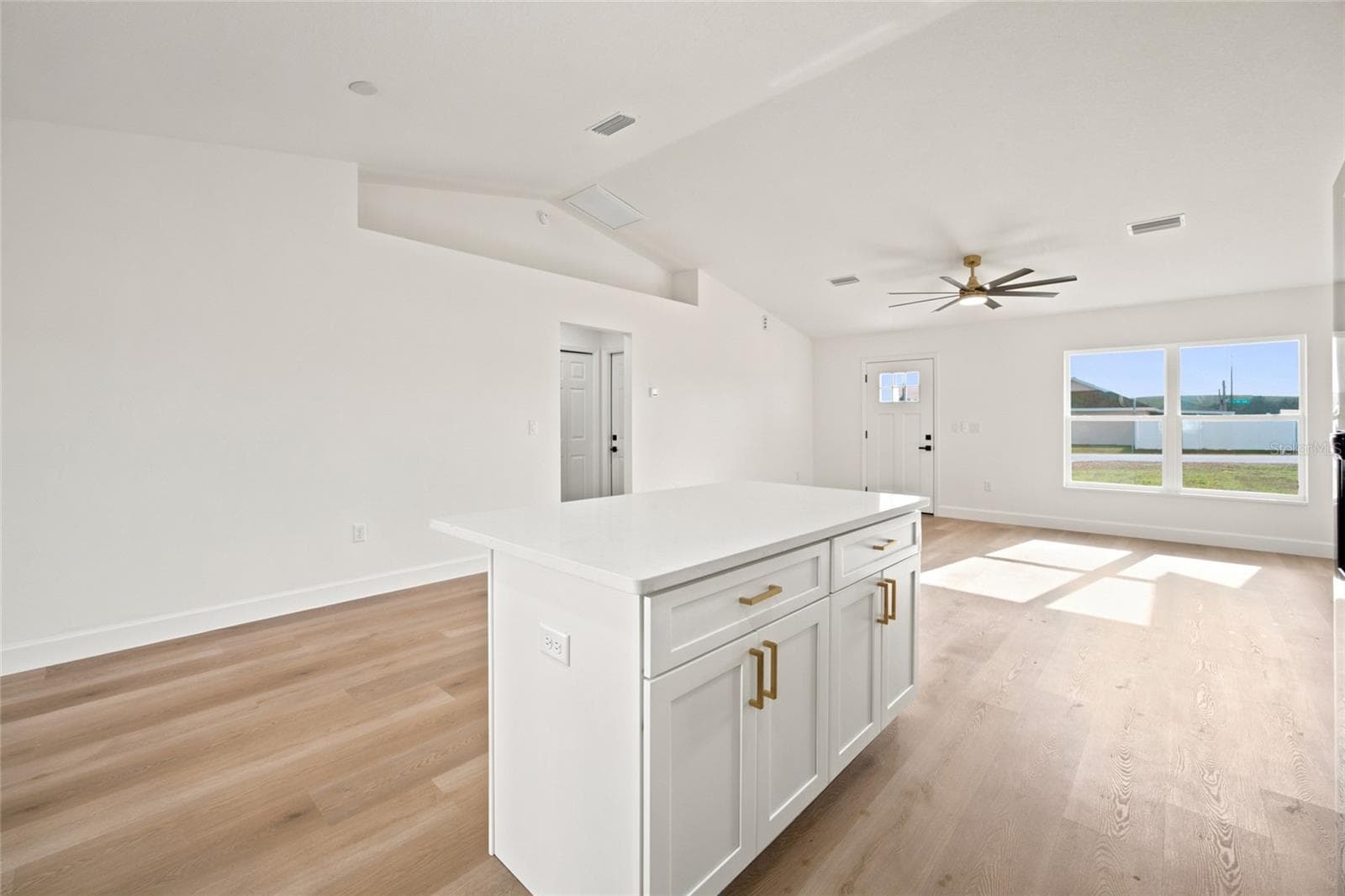 Single Family Residence at 1 DOGWOOD DRIVE PASS, OCALA, photo 13 of 38