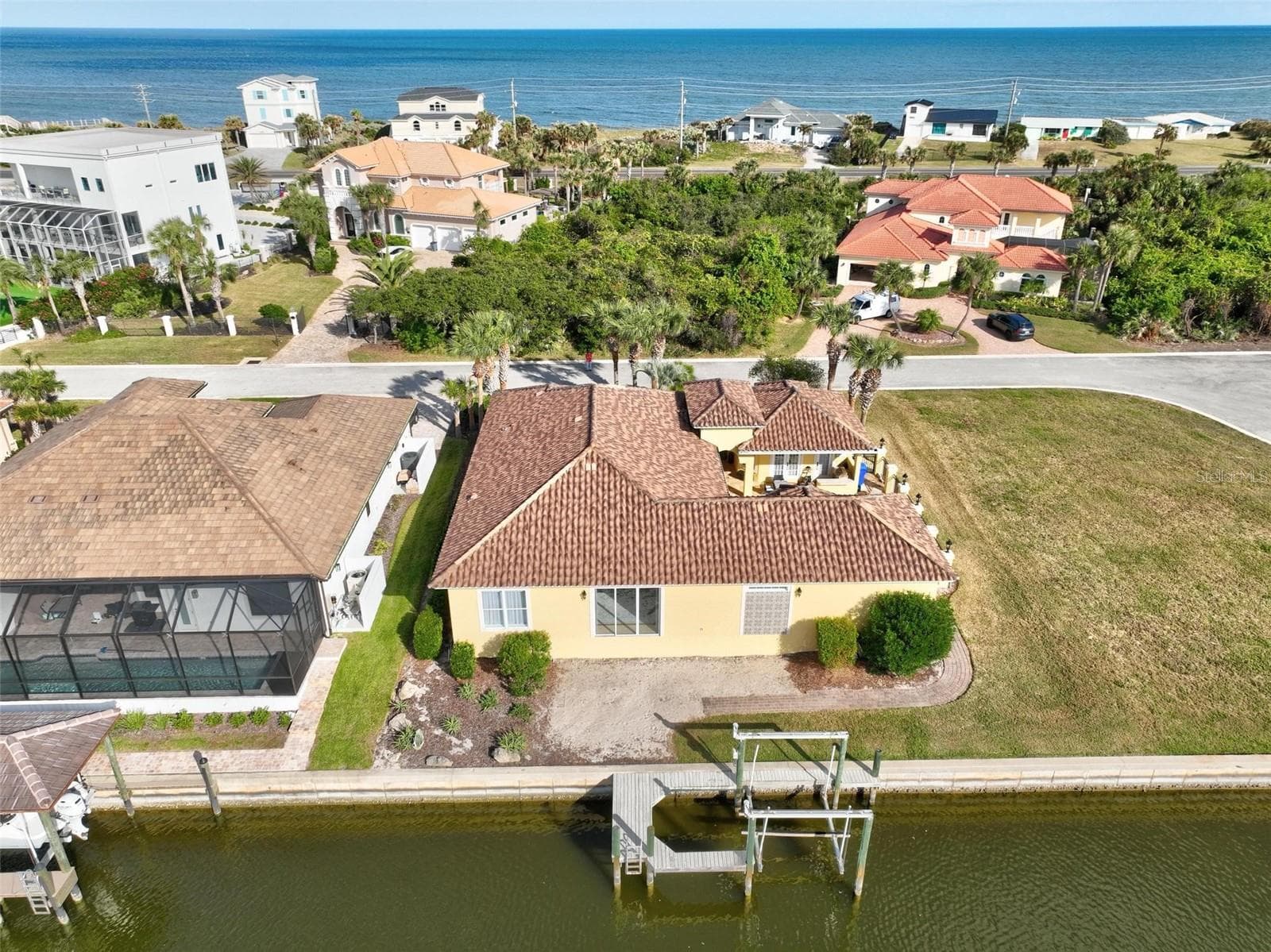 Dock with new boat lift - 88 HIDDEN CV, FLAGLER BEACH