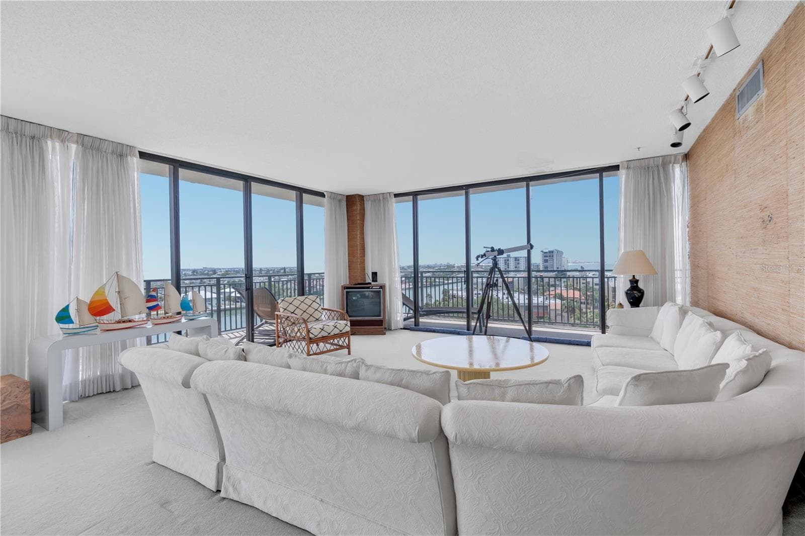 Condominium at 7600 BAYSHORE DR #701, TREASURE ISLAND, photo 5 of 41