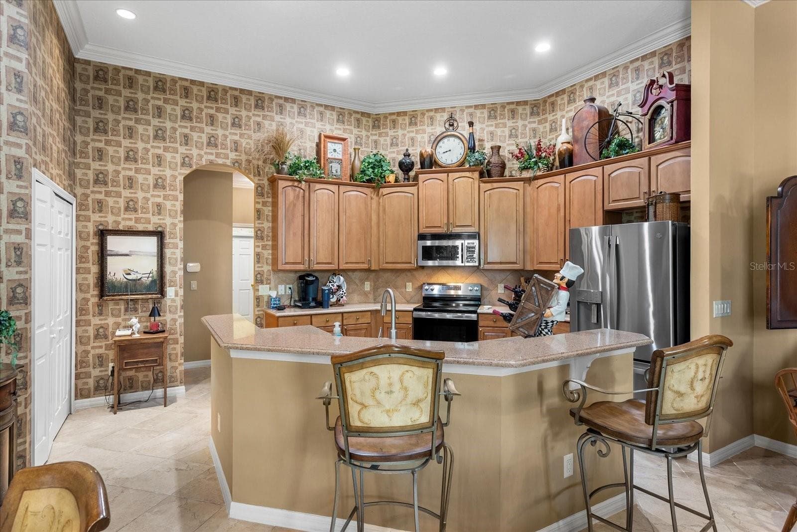 Single Family Residence at 131 ALEXANDRIA PLACE DR, APOPKA, photo 11 of 53
