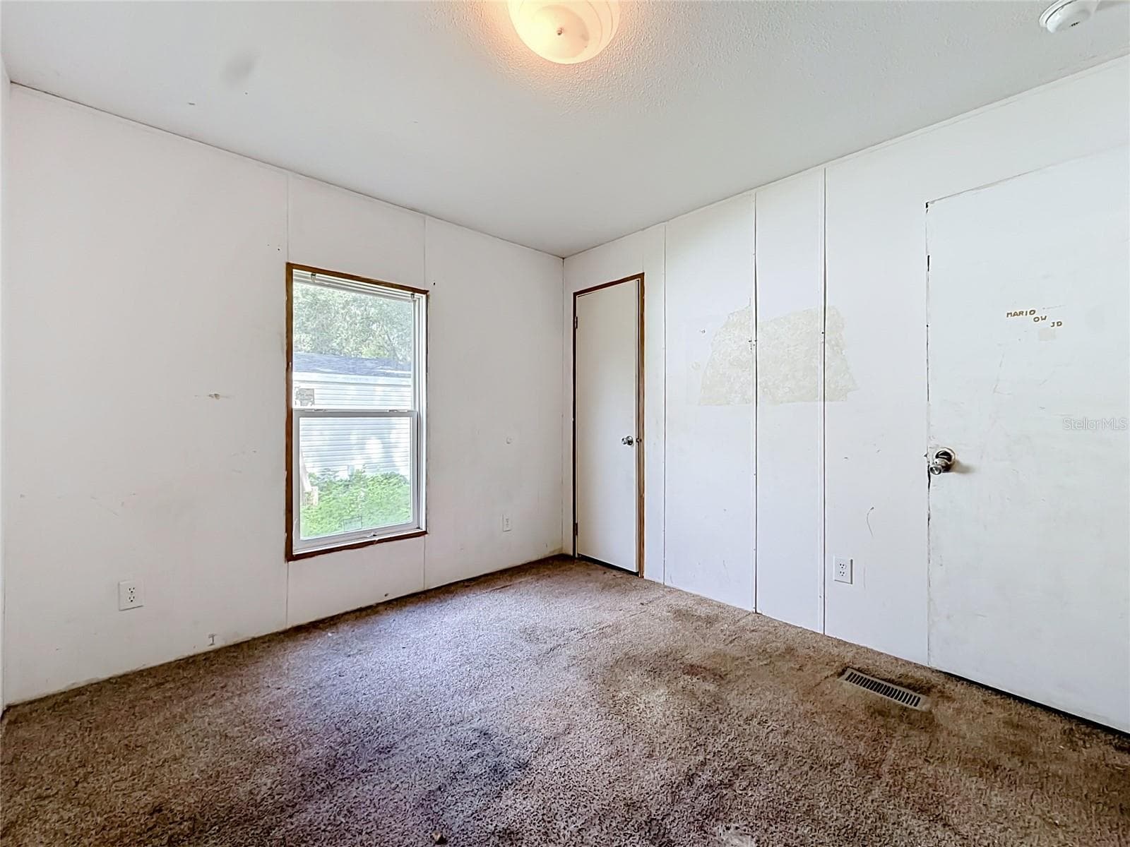 Manufactured Home at 21420 NE 41ST ST, WILLISTON, photo 14 of 31