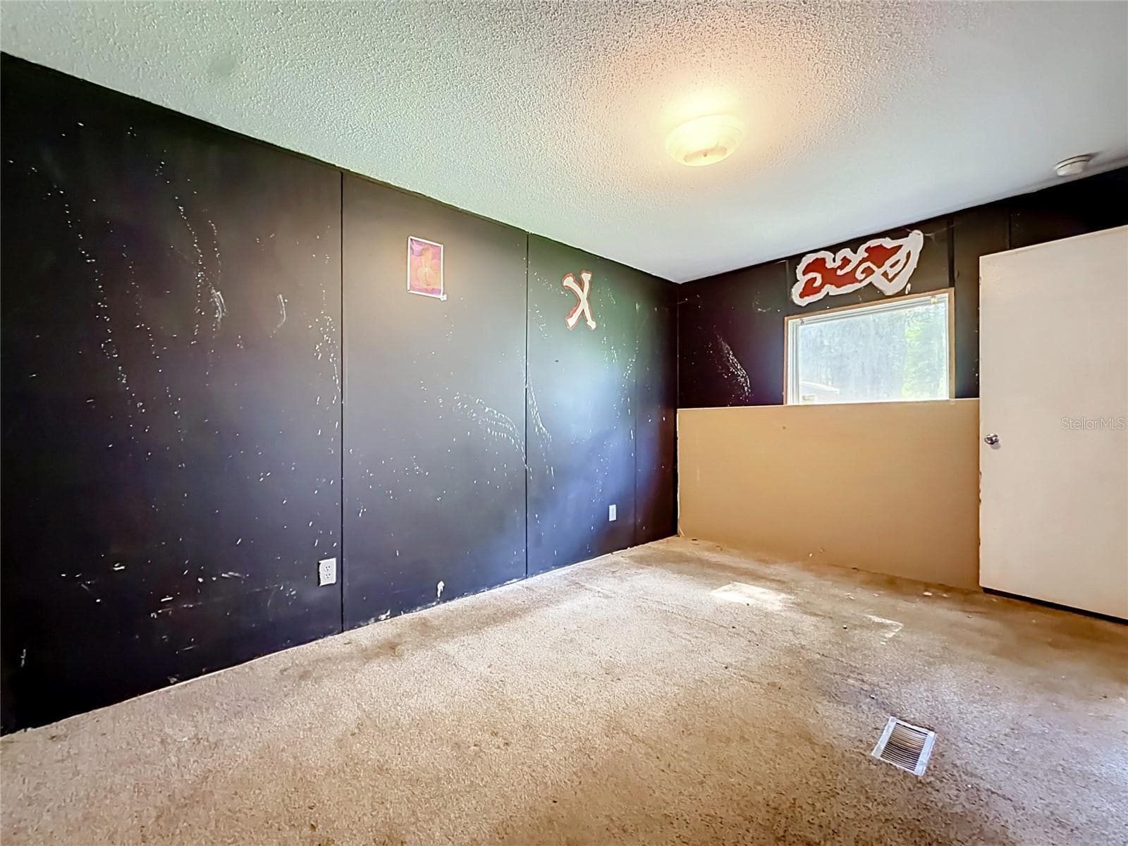 Manufactured Home at 21420 NE 41ST ST, WILLISTON, photo 18 of 31