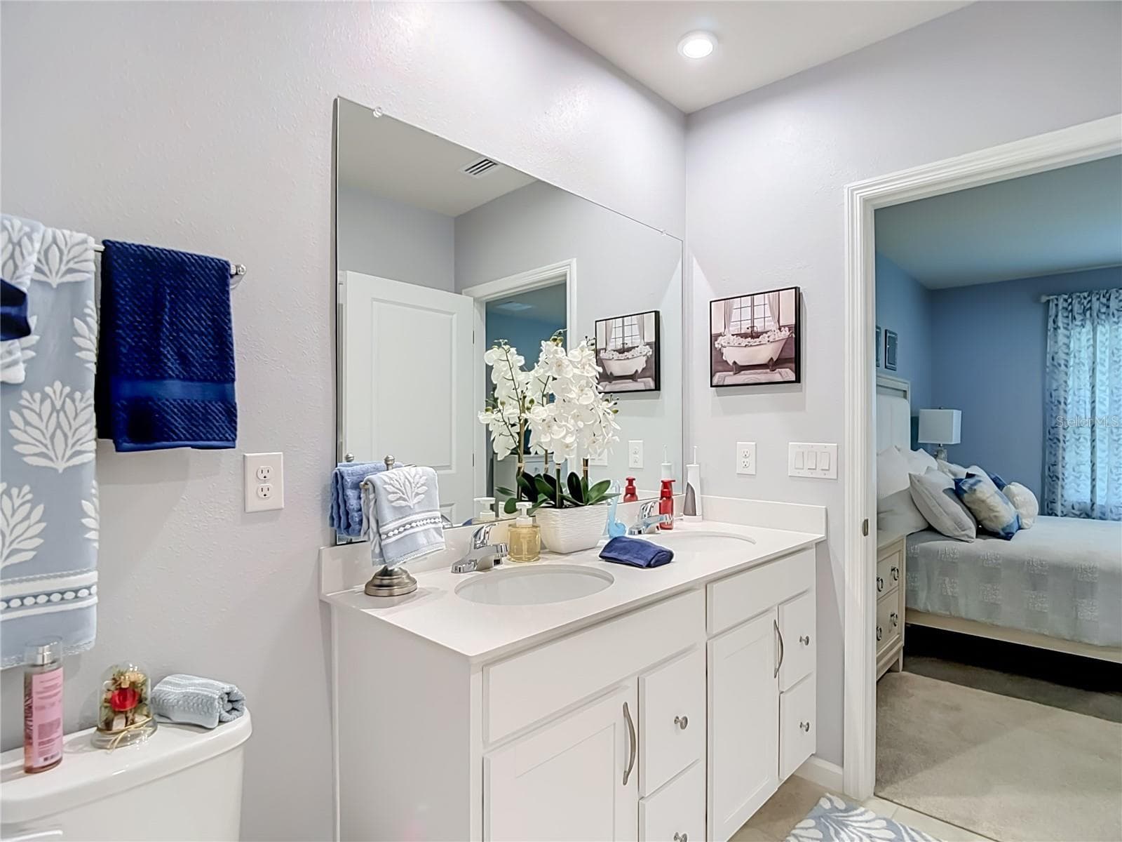Primary Bathroom Dual Sinks - 11994 GRIZZLY LN, NEW PORT RICHEY