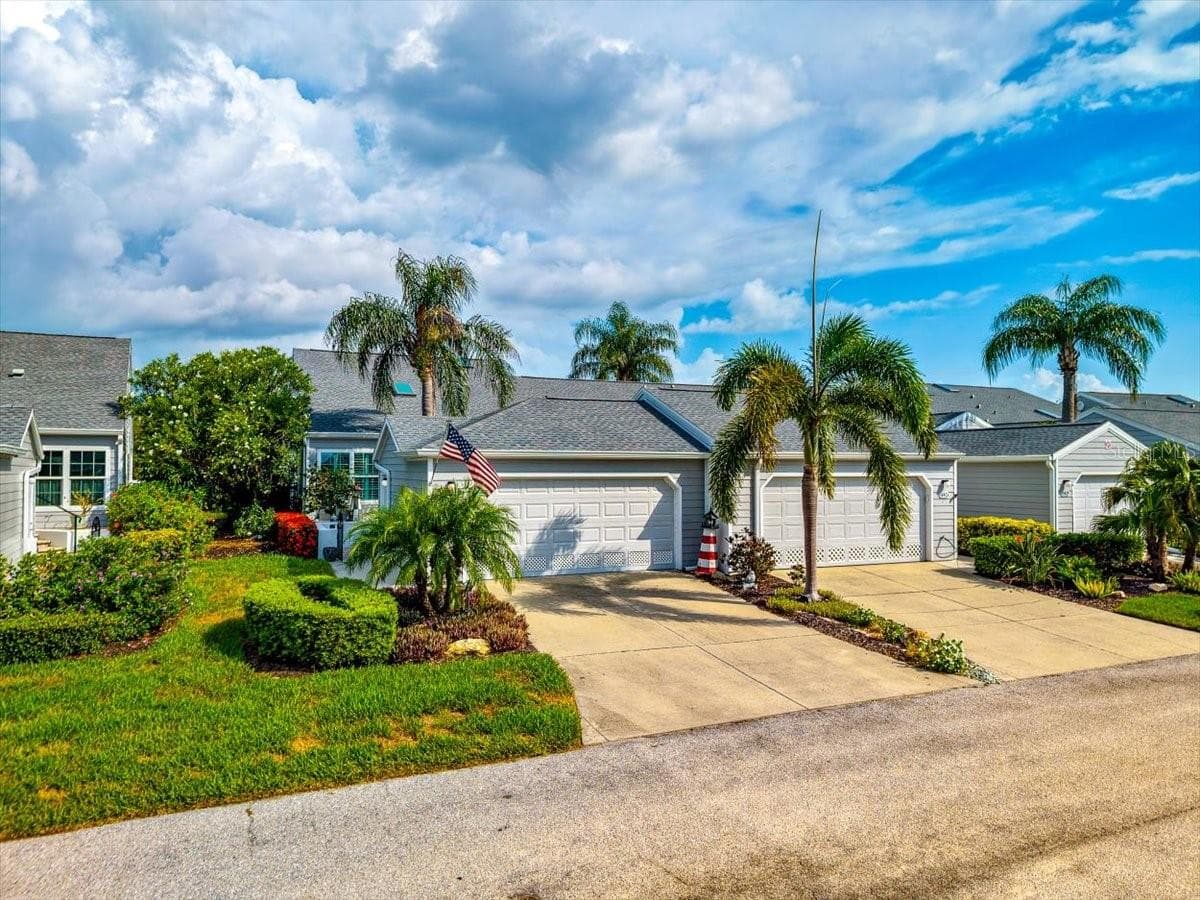 Villa at 1240 SPOONBILL LANDINGS CIR, BRADENTON, photo 3 of 70