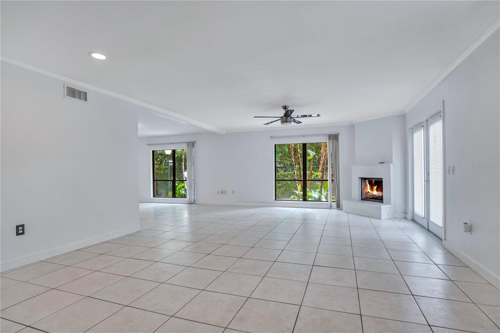 open concept Great room - 2577 DERBYSHIRE CIR, CASSELBERRY