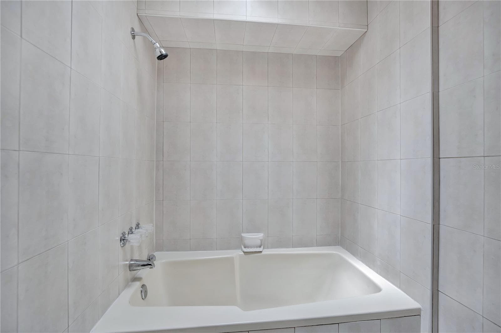 Bathroom - 2577 DERBYSHIRE CIR, CASSELBERRY