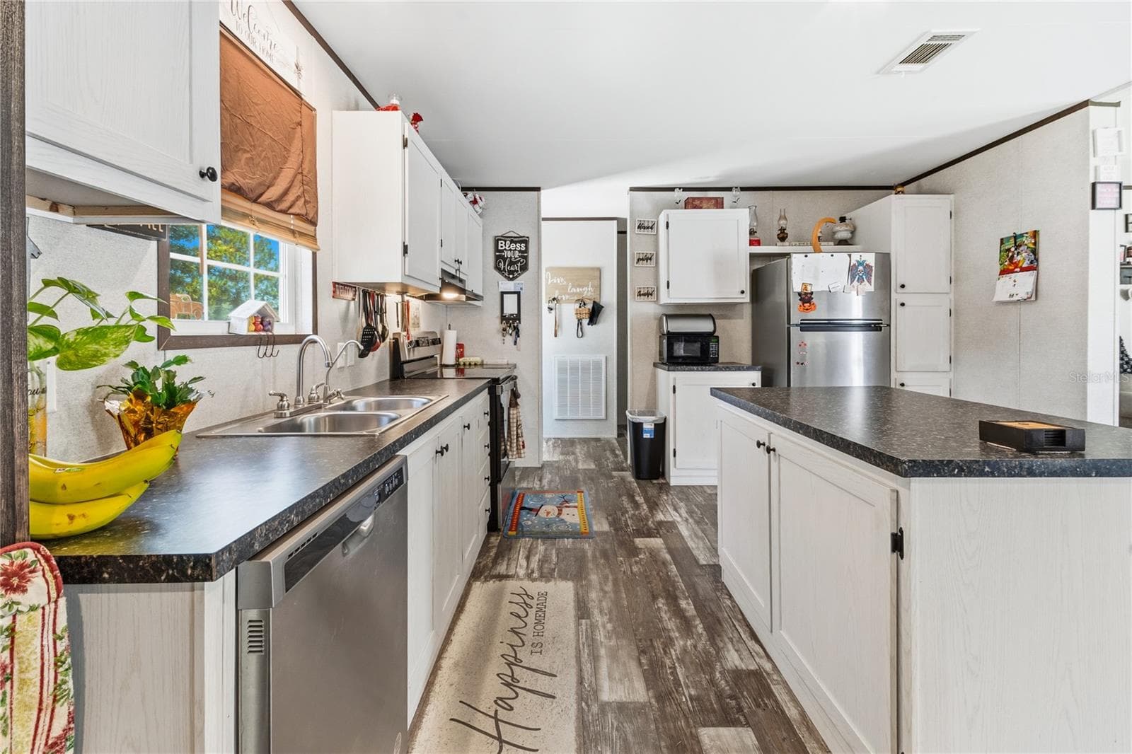 Mobile Home at 1833 E SUNNYSIDE DR, LORIDA, photo 6 of 31
