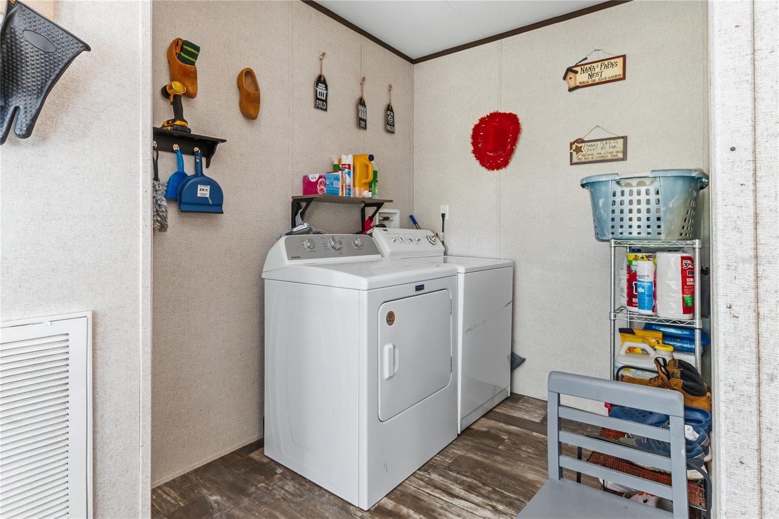 Mobile Home at 1833 E SUNNYSIDE DR, LORIDA, photo 17 of 31