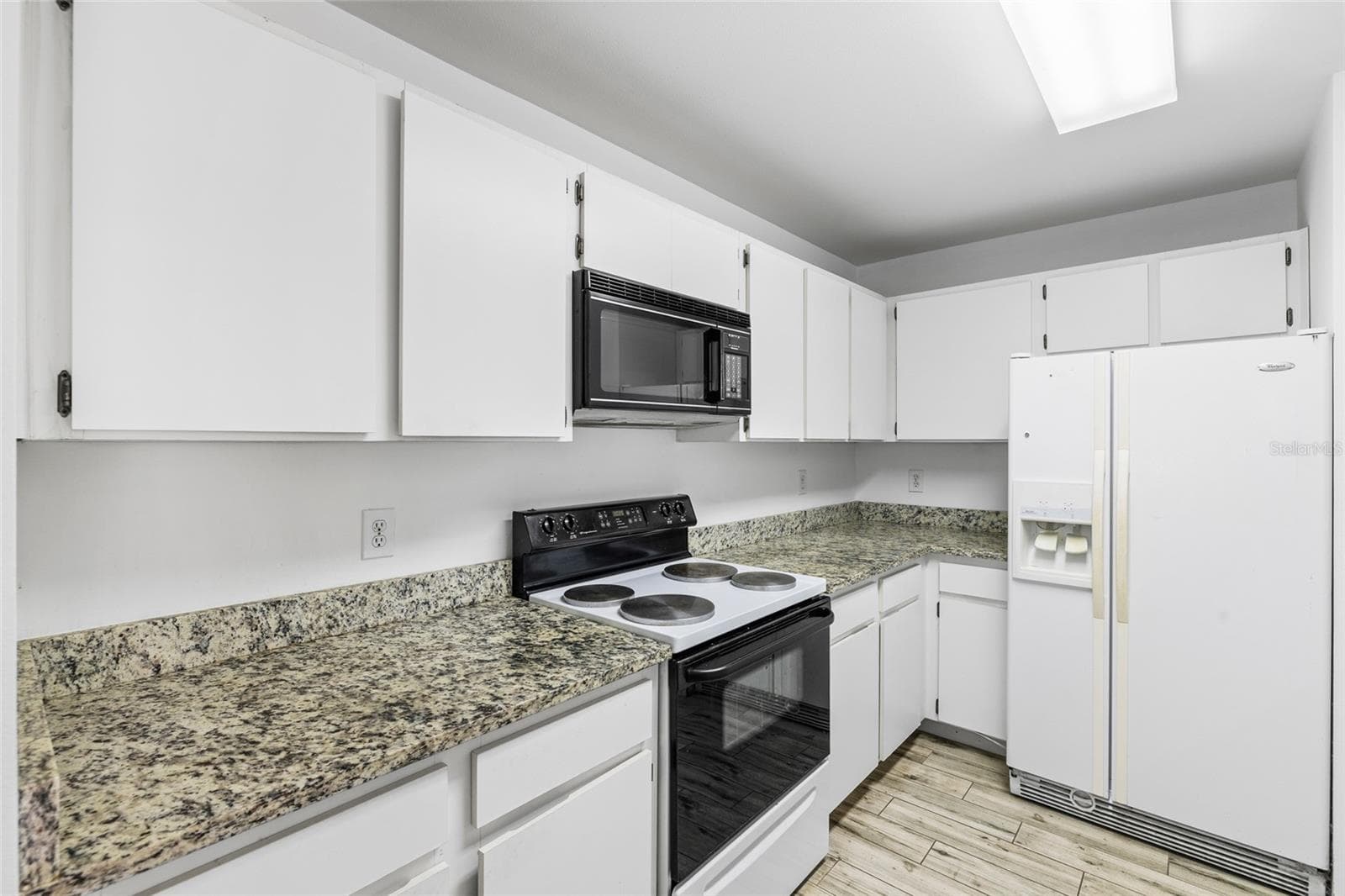 Condominium at 3002 W CLEVELAND ST #B6, TAMPA, photo 7 of 25
