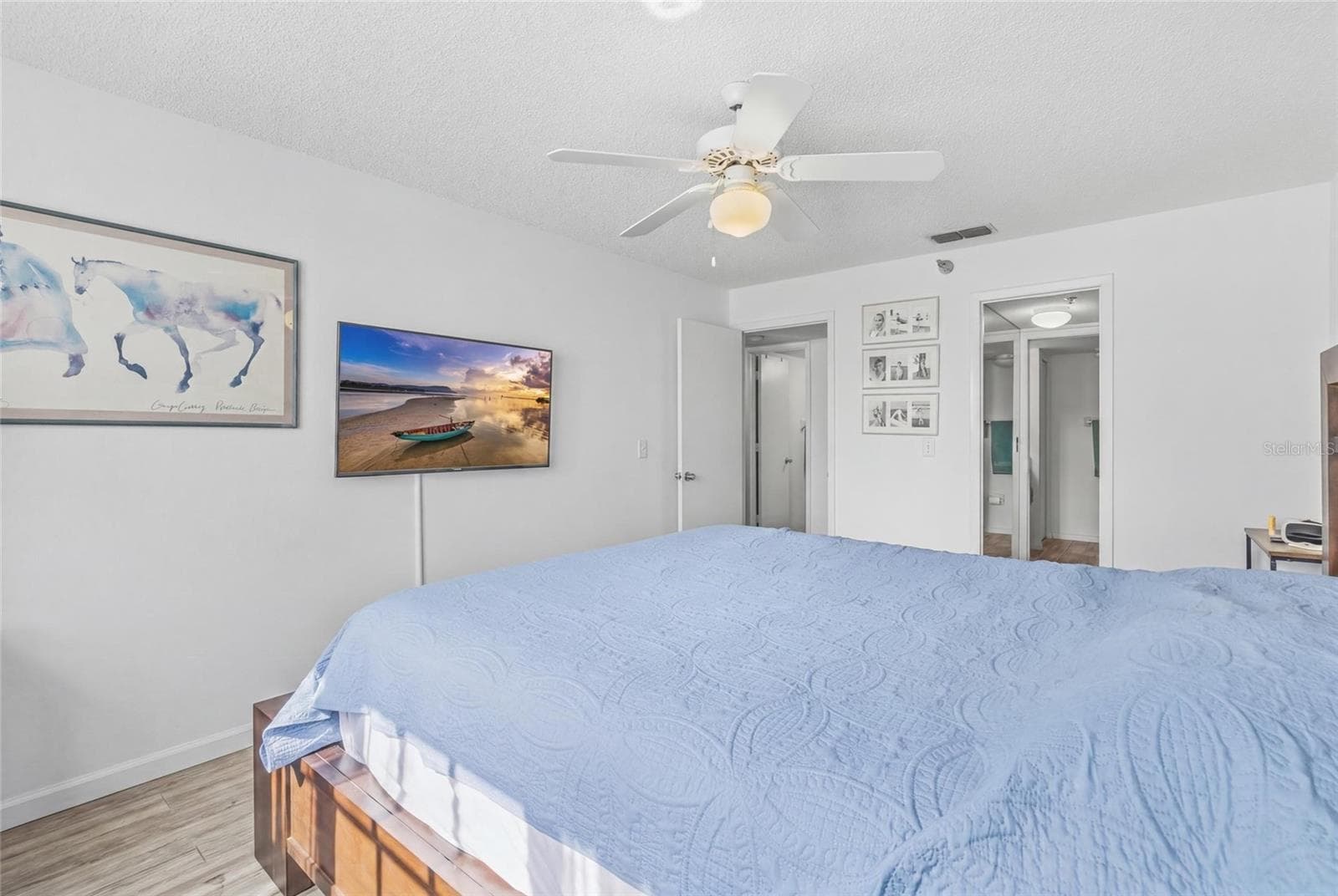 Primary Bedroom with en-suite bathroom - 3002 W CLEVELAND ST #B6, TAMPA