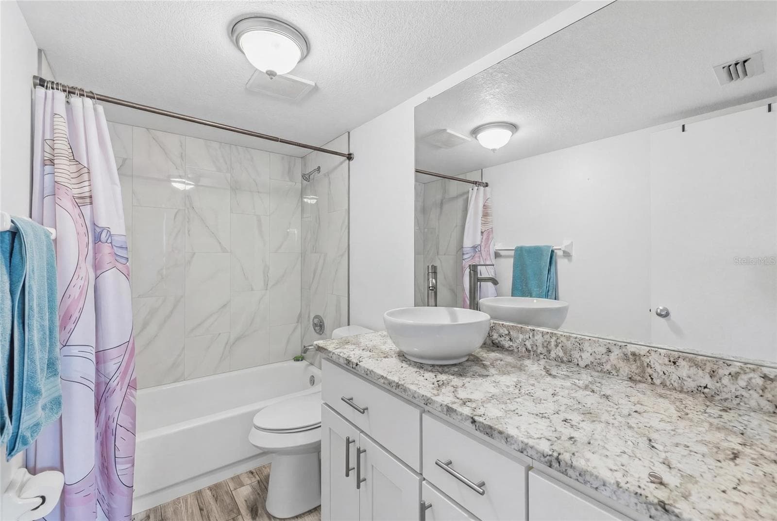 2nd bathroom - 3002 W CLEVELAND ST #B6, TAMPA