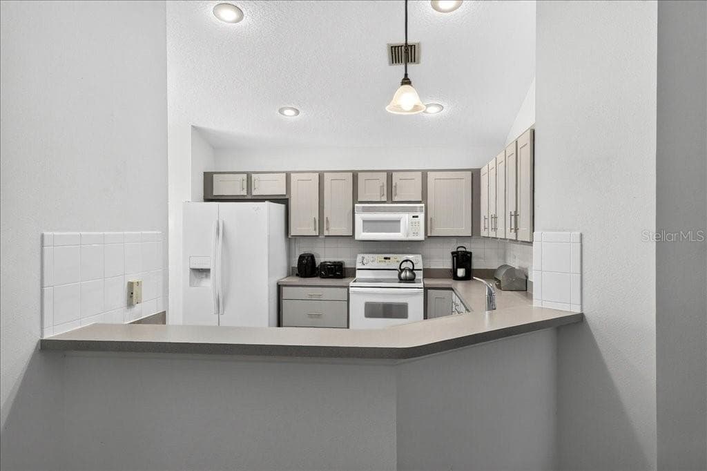 Single Family Residence at 1 GLENEAGLES PL, PALM COAST, photo 17 of 44