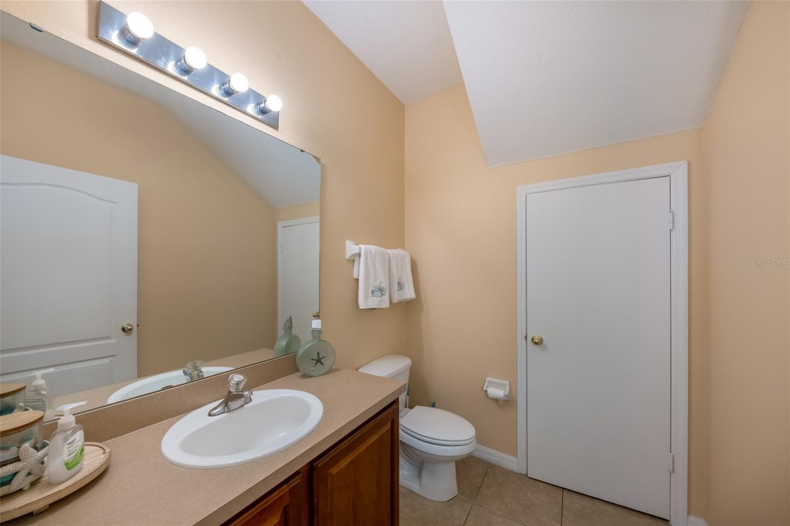 Condominium at 3221 SAN JACINTO CIR #3221, SANFORD, photo 5 of 16