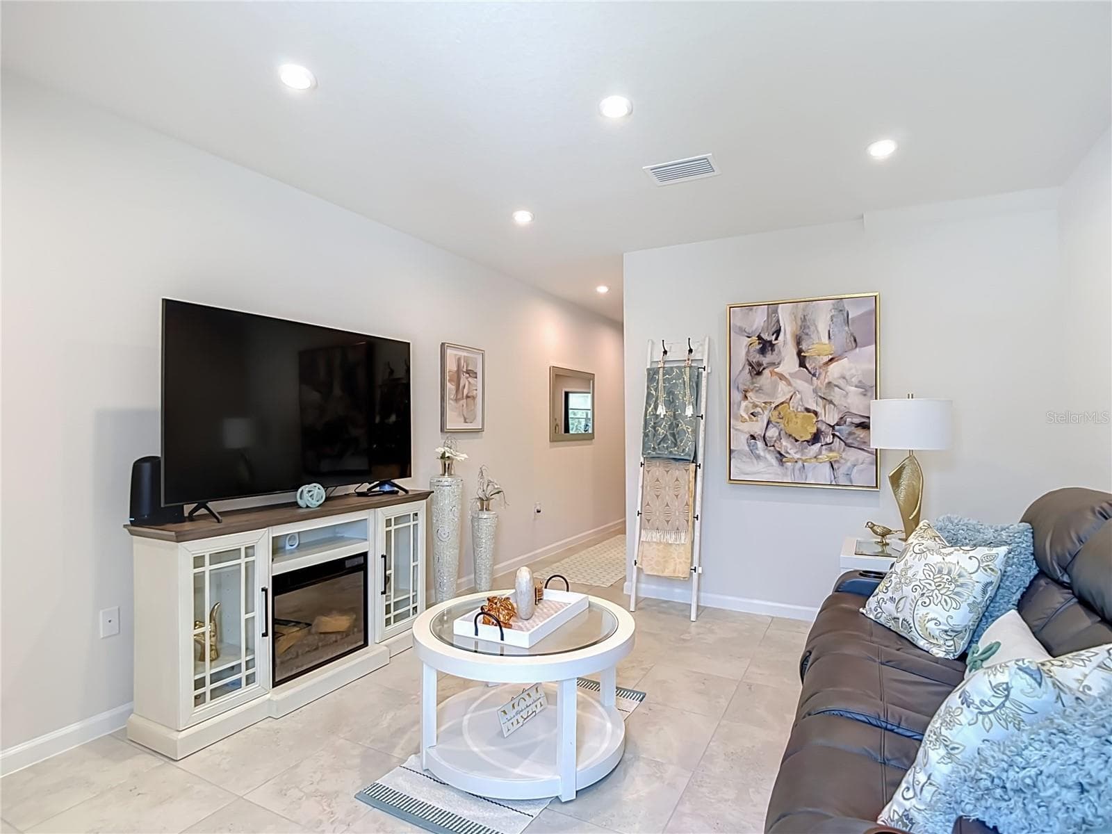 Townhouse at 12000 GRIZZLY LN, NEW PORT RICHEY, photo 7 of 55