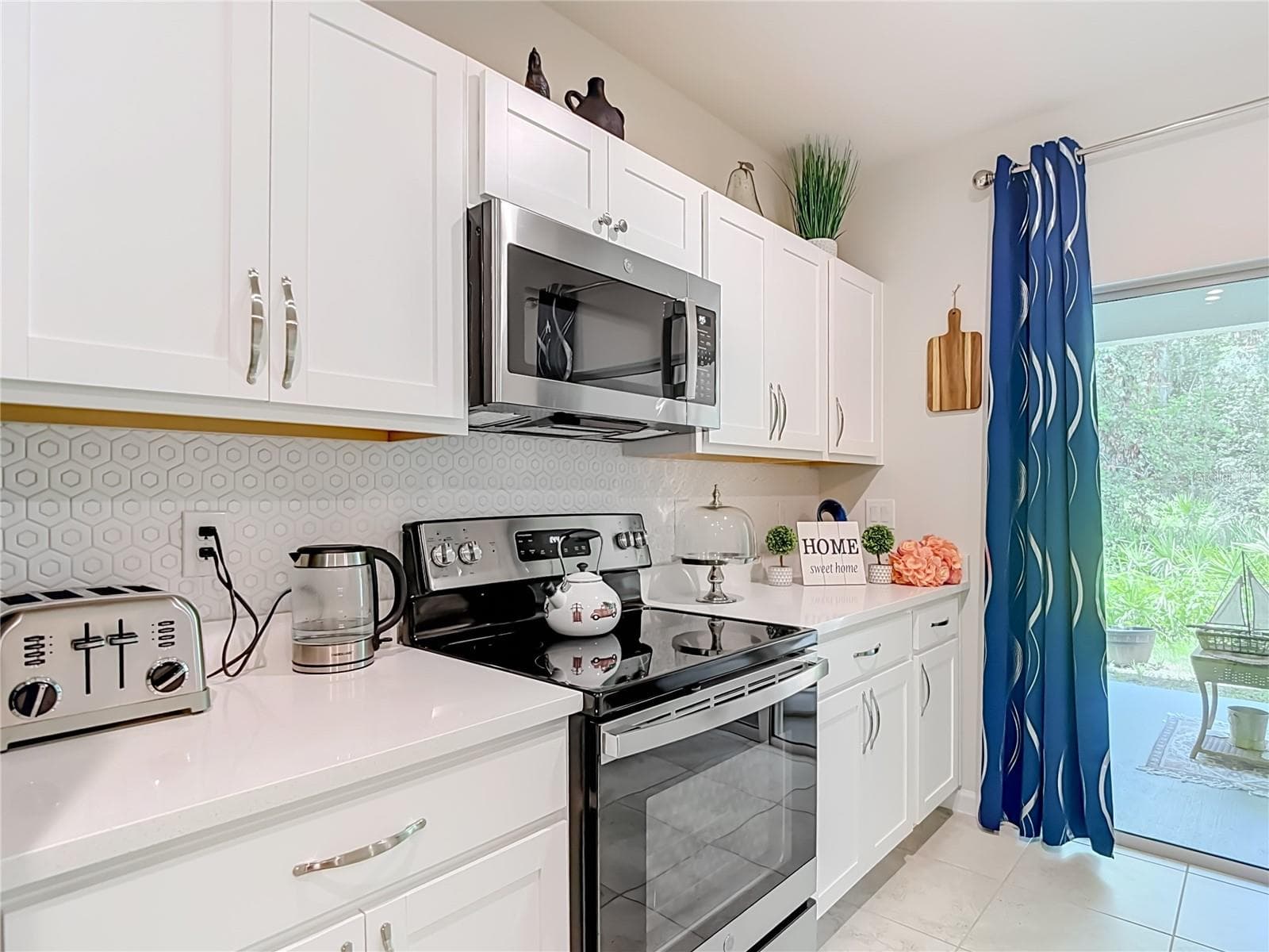 Townhouse at 12000 GRIZZLY LN, NEW PORT RICHEY, photo 8 of 55