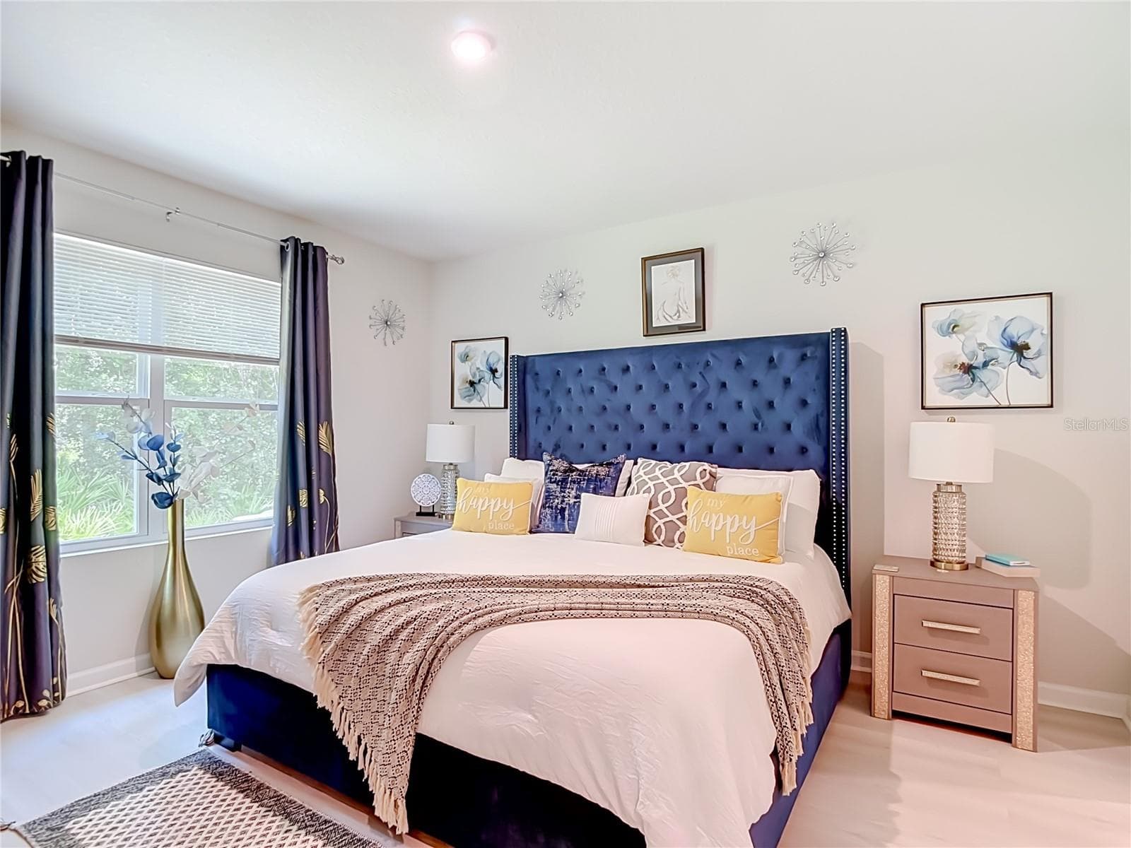 Primary Bedroom on First Floor w/Vinyl Flooring no carpet. - 12000 GRIZZLY LN, NEW PORT RICHEY