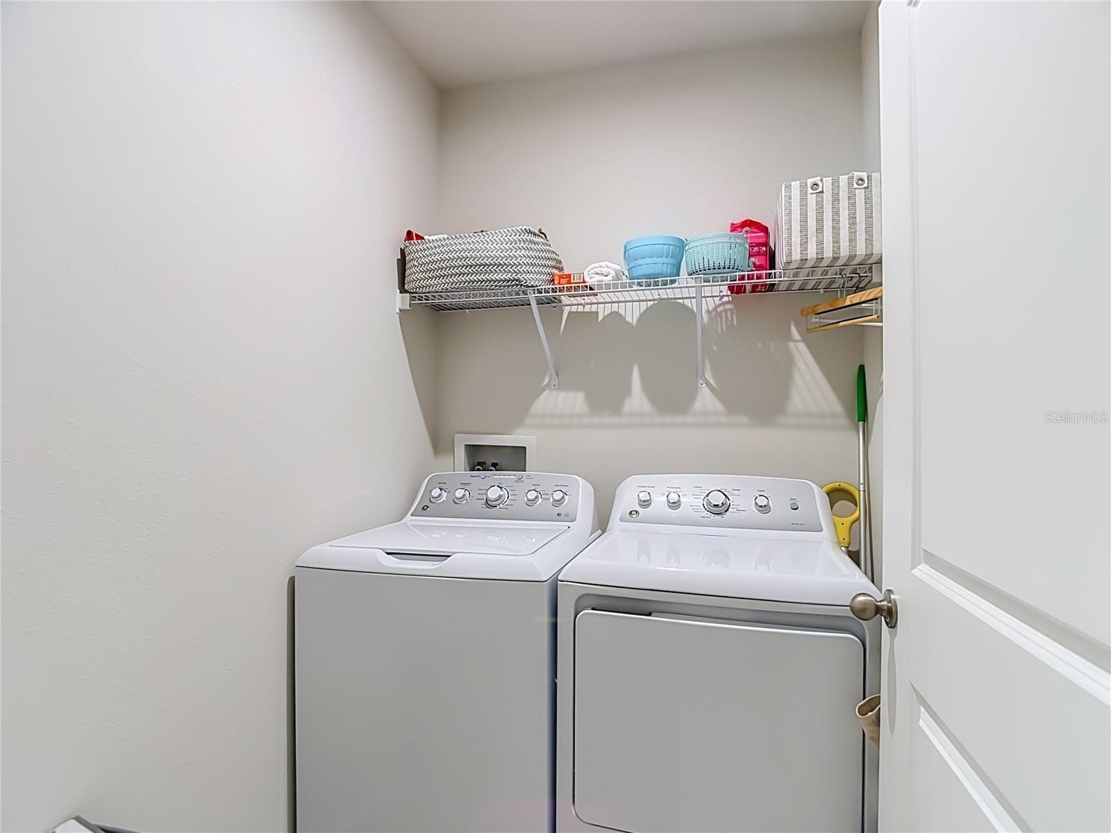 Washer/Dryer First Floor - 12000 GRIZZLY LN, NEW PORT RICHEY