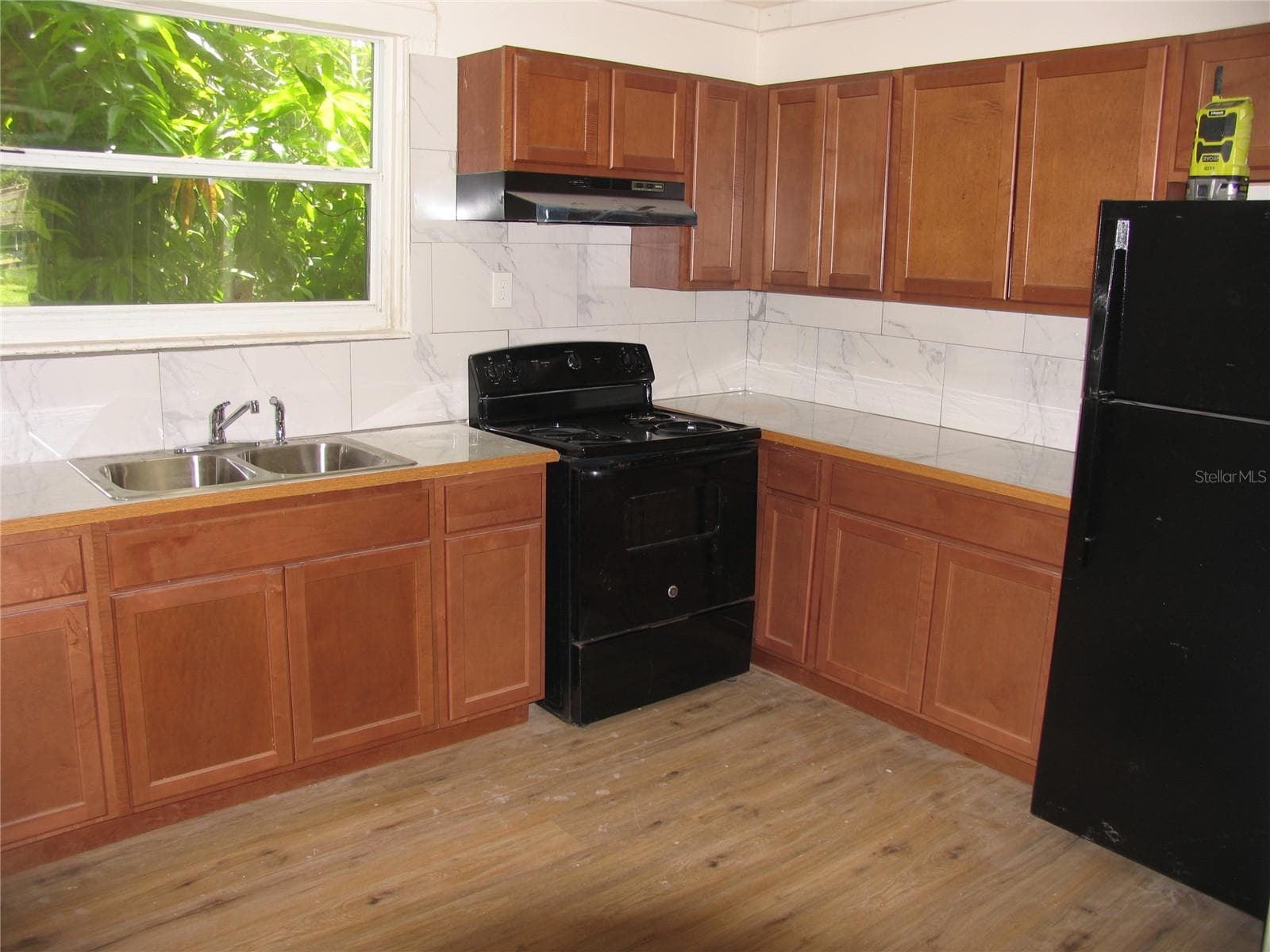 kitchen - 323 DOVER ST, ORLANDO
