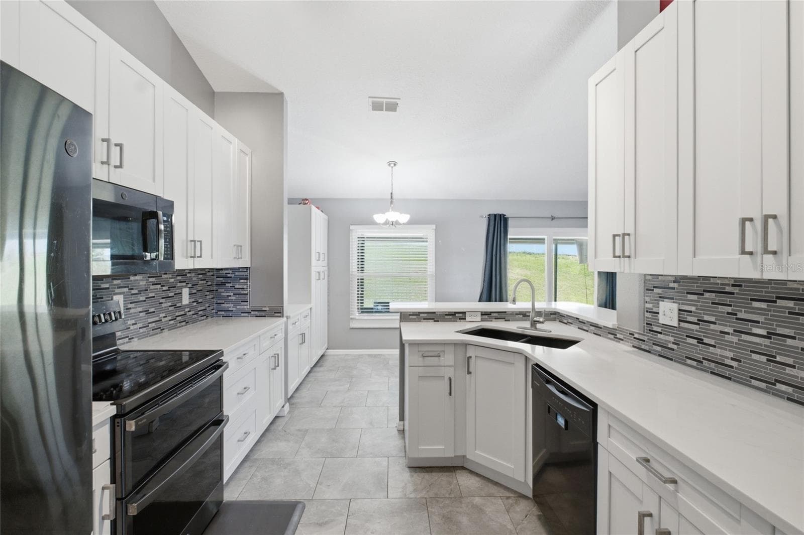 Single Family Residence at 993 SCENIC VIEW CIR, MINNEOLA, photo 17 of 42