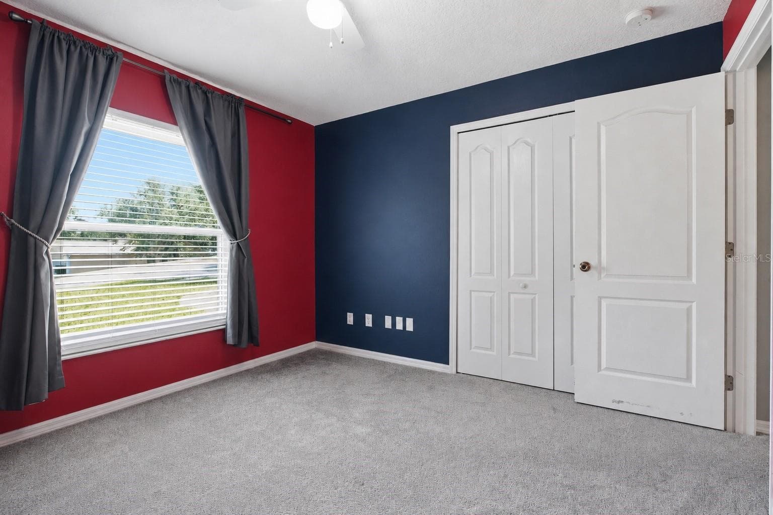 Virtual paint - 993 SCENIC VIEW CIR, MINNEOLA