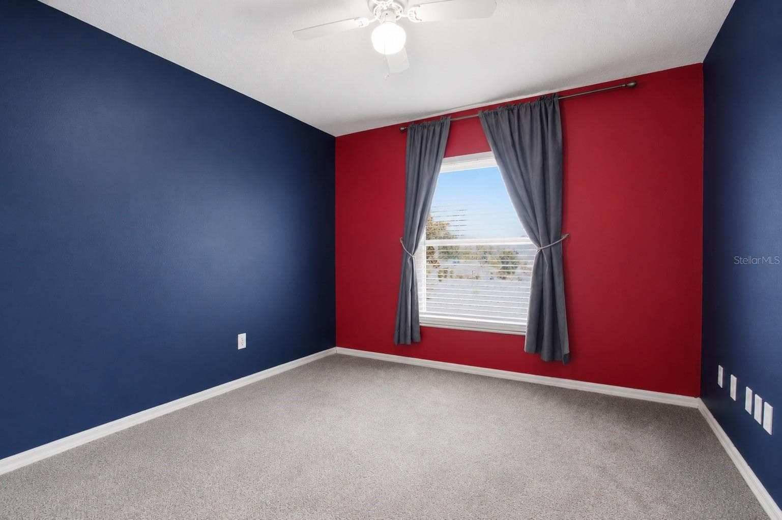 Virtual paint - 993 SCENIC VIEW CIR, MINNEOLA