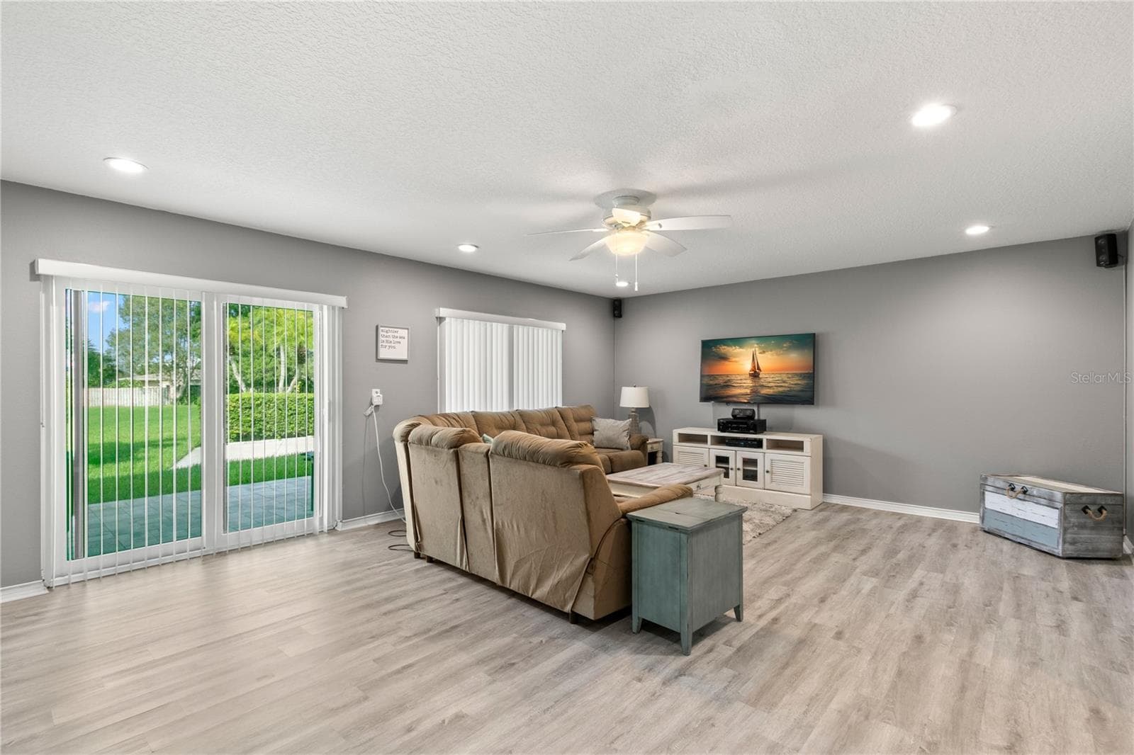 1st Level-MIL Suite/Den - 2376 HANOVER DR, DUNEDIN