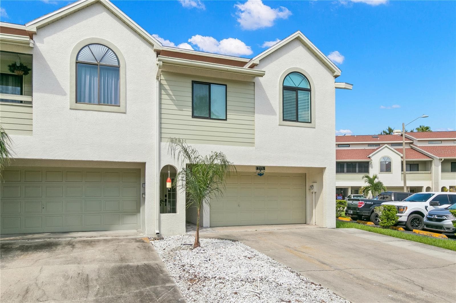 End Unit - 2376 HANOVER DR, DUNEDIN