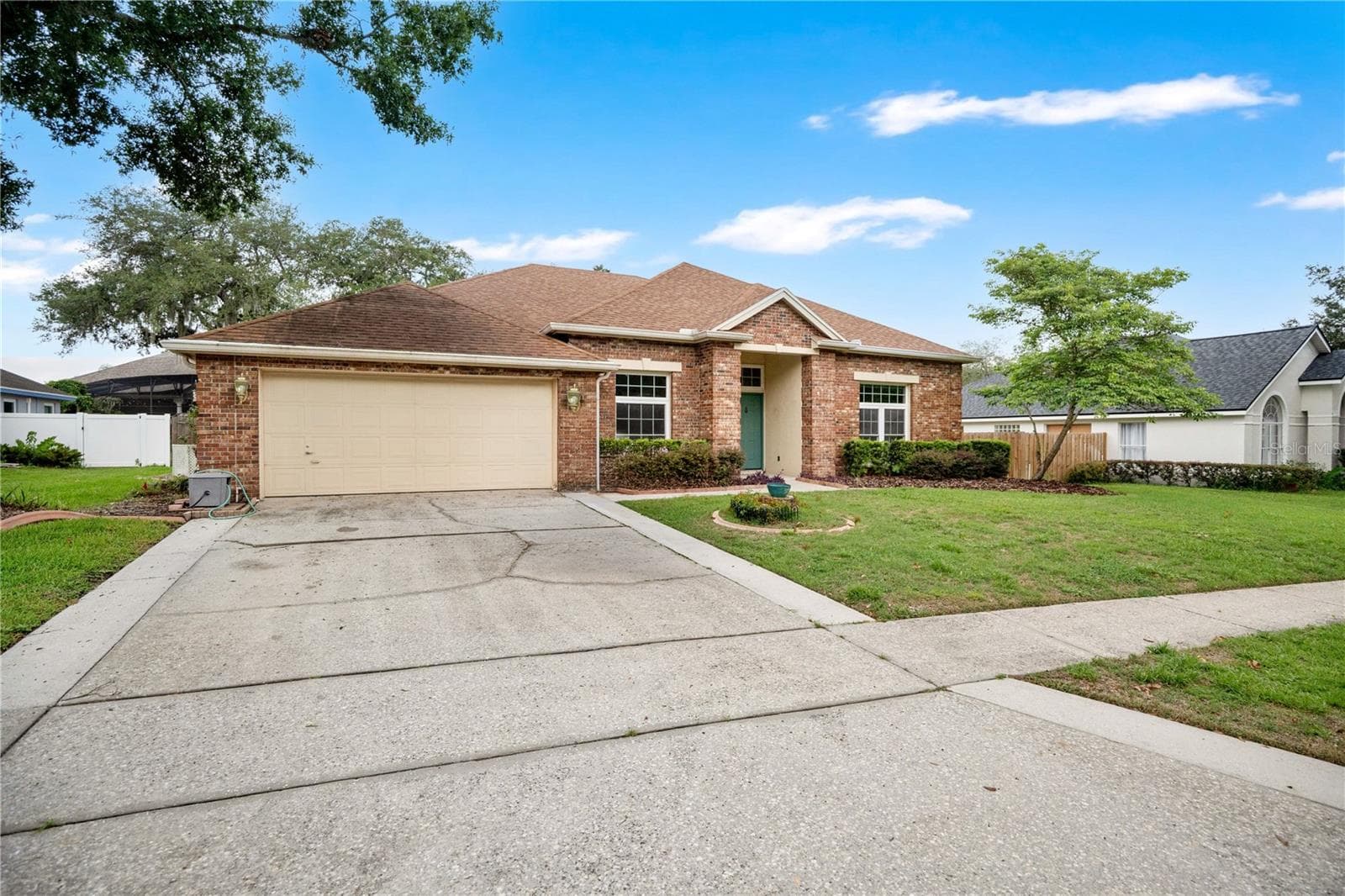 Single Family Residence at 3886 KINGSTON OAKS CV, OVIEDO, photo 2 of 44