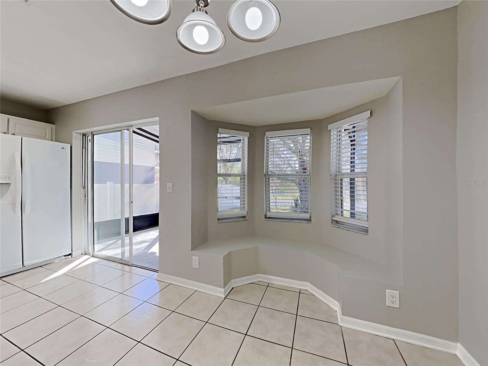 Single Family Residence at 404 SUMMER SAILS DR, VALRICO, photo 11 of 25