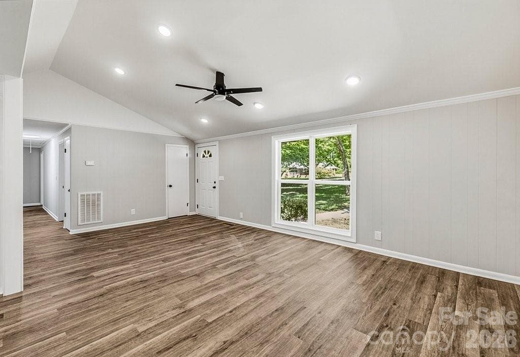Single Family Residence at 139 E Forest Drive, Union, photo 15 of 42