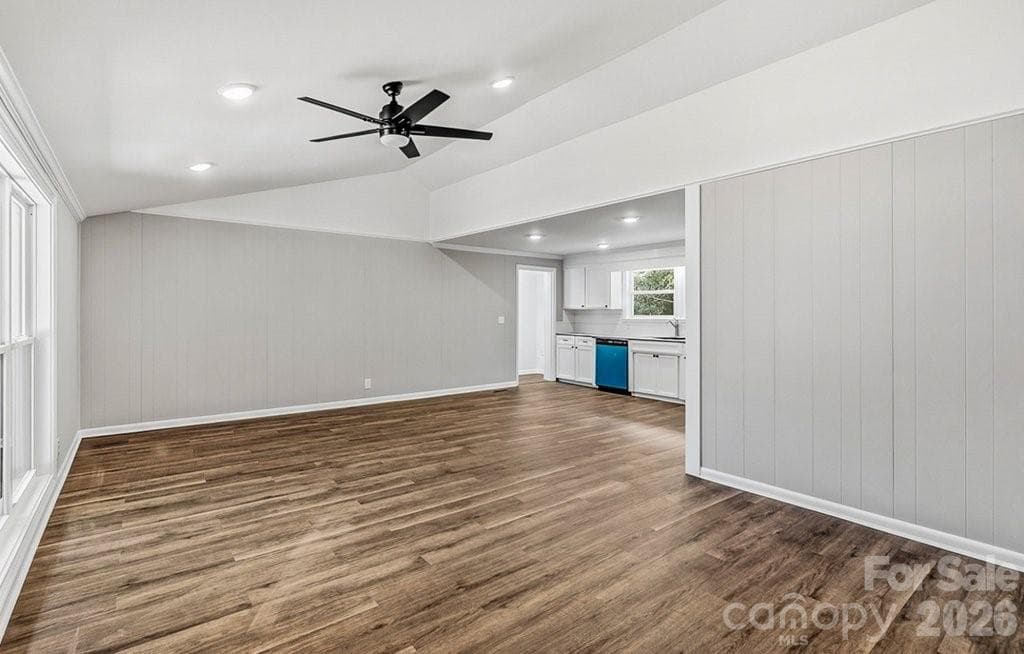 Single Family Residence at 139 E Forest Drive, Union, photo 16 of 42