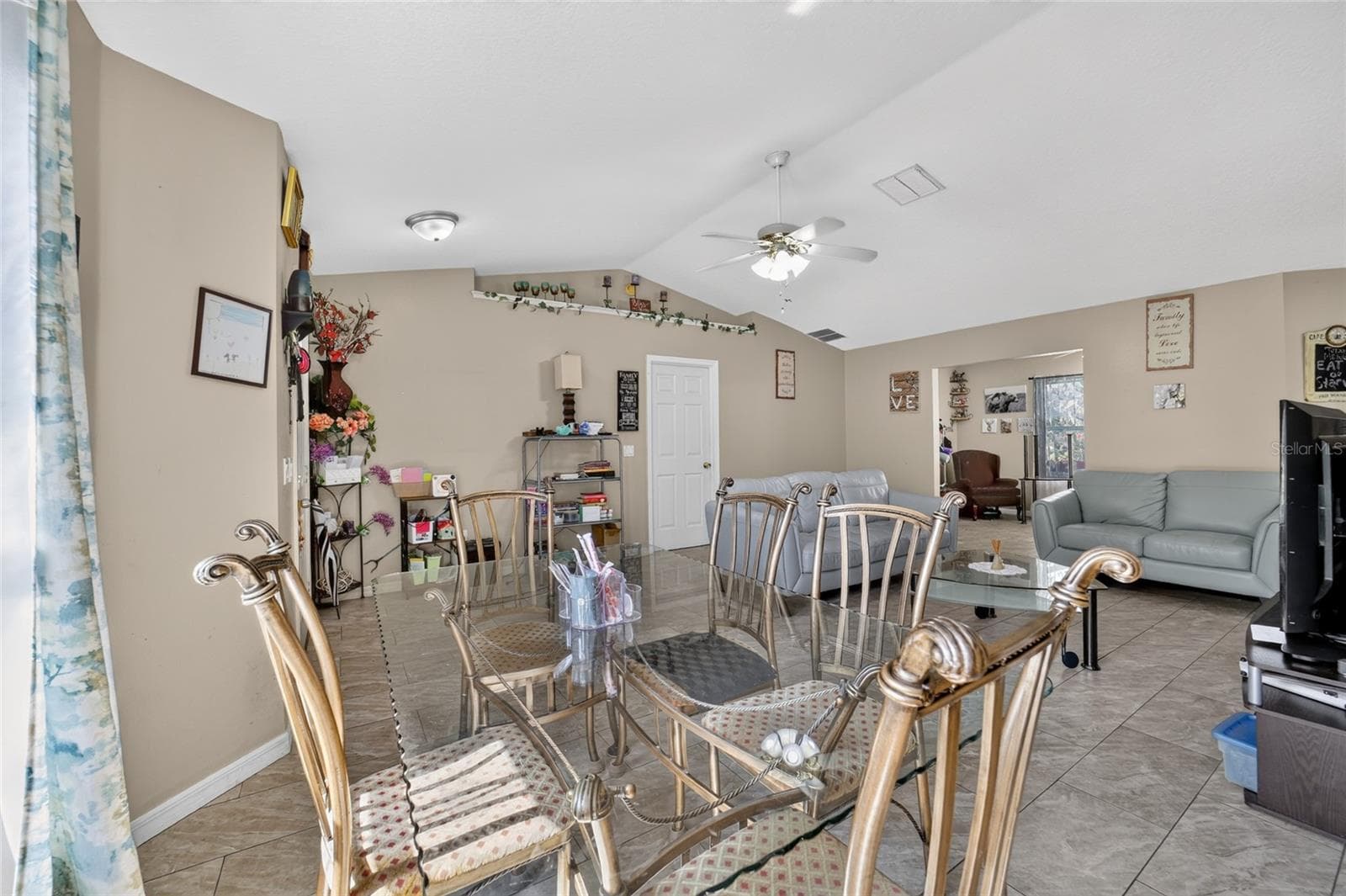 Single Family Residence at 304 MARION OAKS CRSE, OCALA, photo 17 of 73