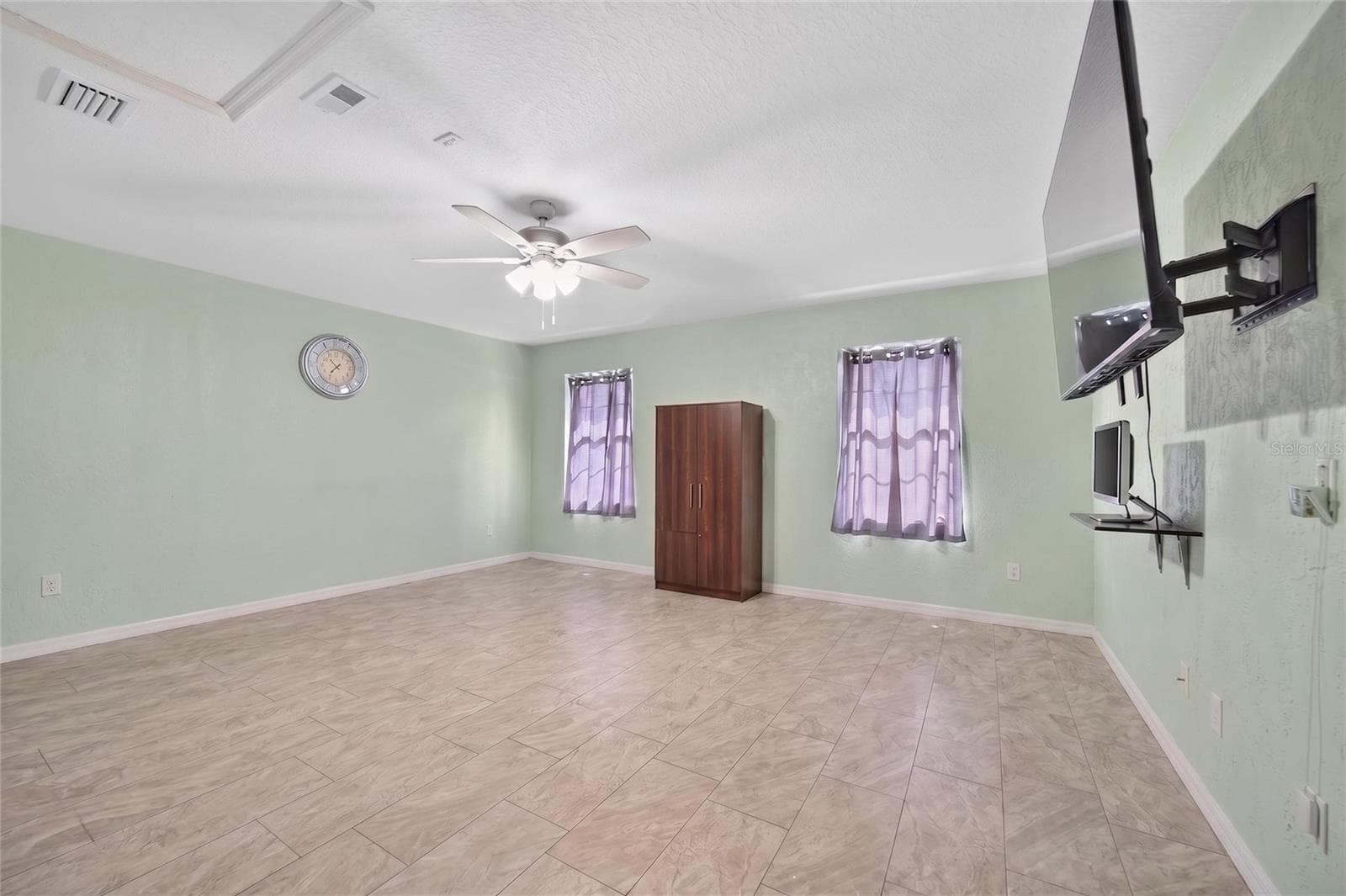 Garage - 304 MARION OAKS CRSE, OCALA