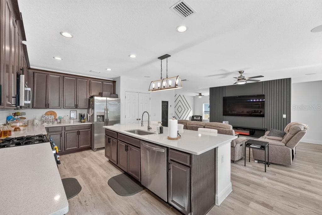 Single Family Residence at 594 BELLINGHAM WAY, MINNEOLA, photo 25 of 50