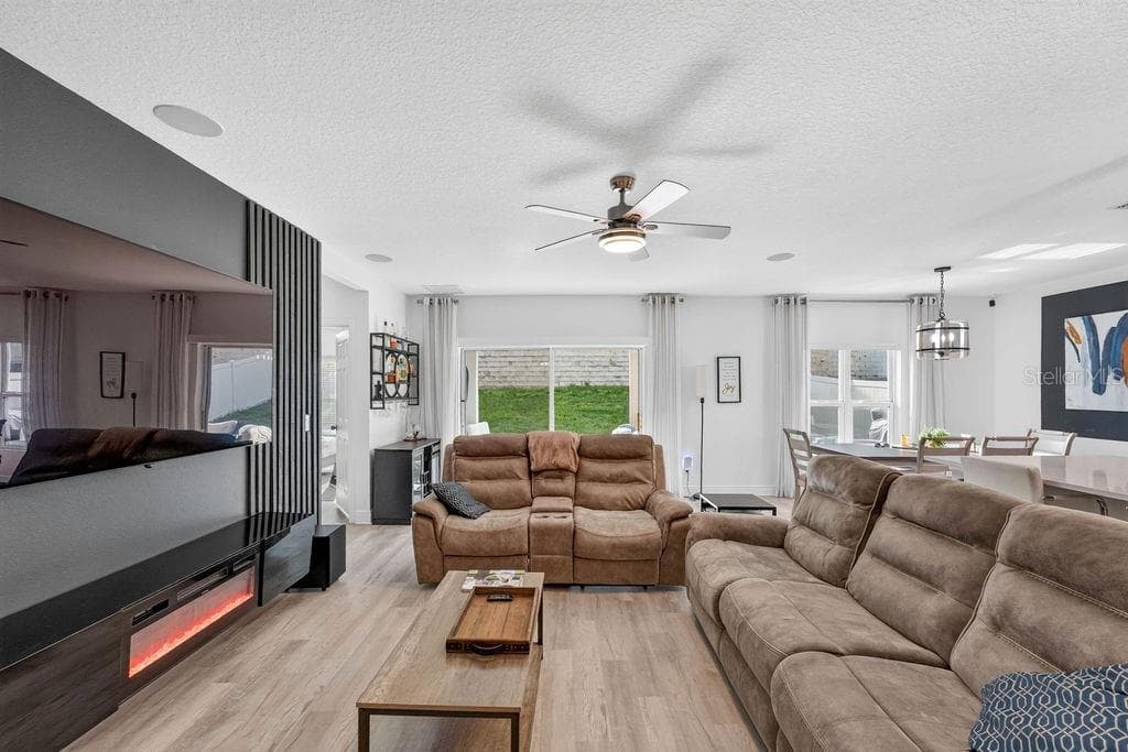 Single Family Residence at 594 BELLINGHAM WAY, MINNEOLA, photo 27 of 50
