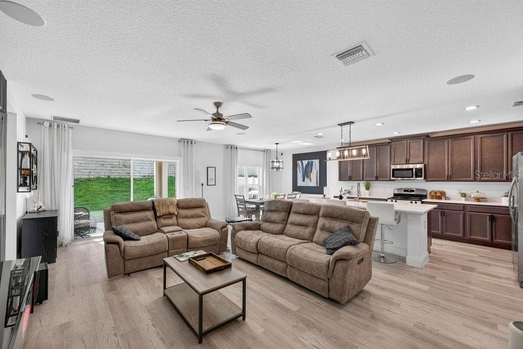 Single Family Residence at 594 BELLINGHAM WAY, MINNEOLA, photo 29 of 50