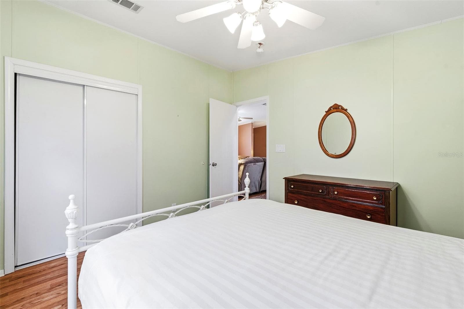 Guest room - 9790 66TH ST N #357, PINELLAS PARK