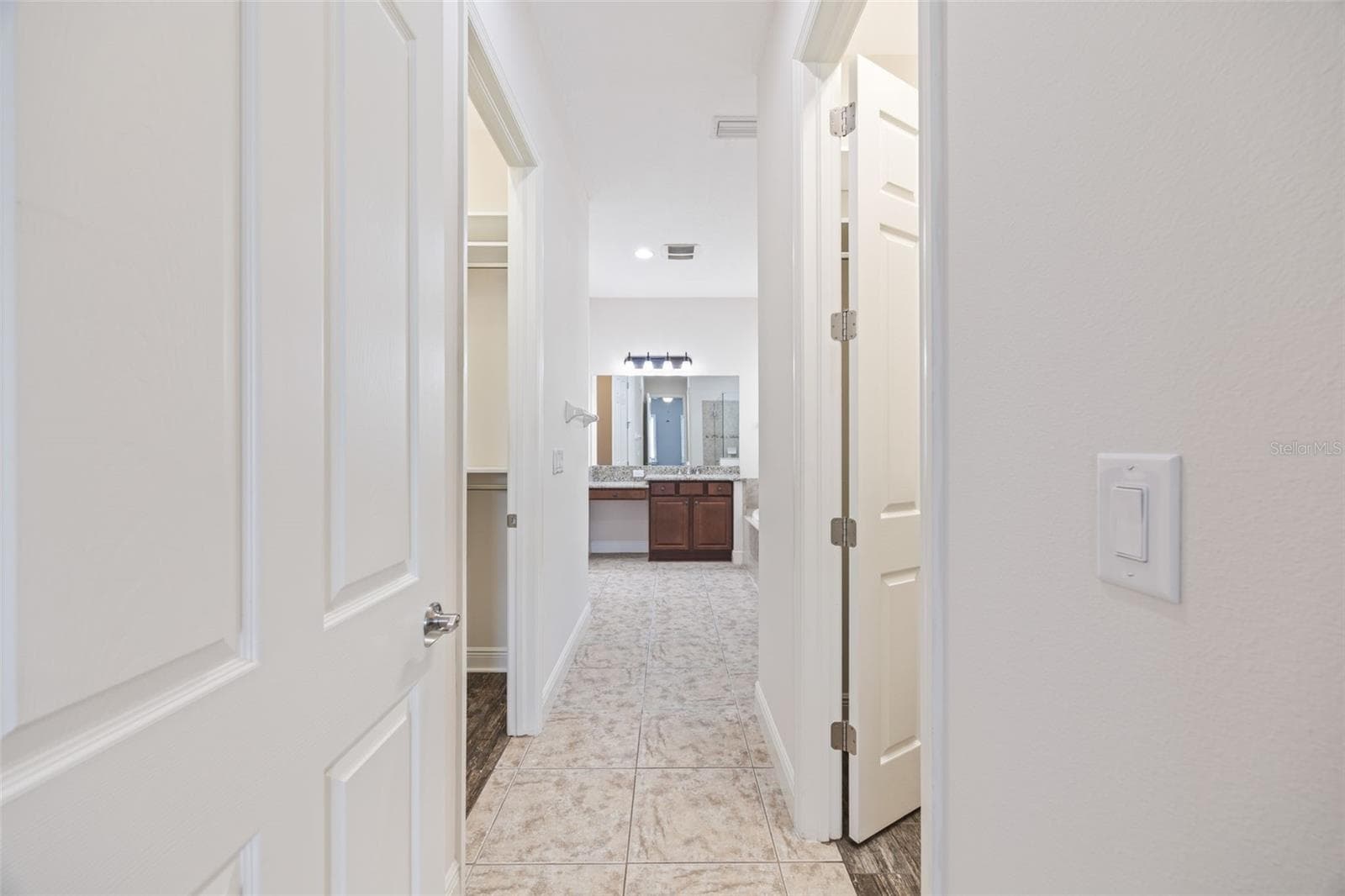 Master Bathroom and Master Closets - 510 WINTERSIDE DR, APOLLO BEACH
