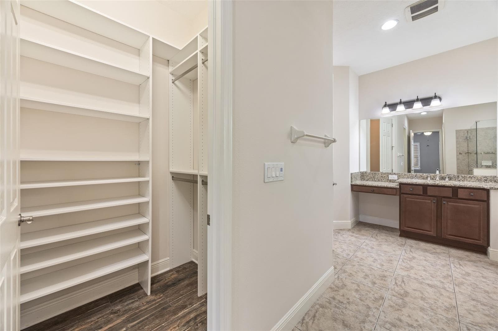 Master Closet 2 - 510 WINTERSIDE DR, APOLLO BEACH