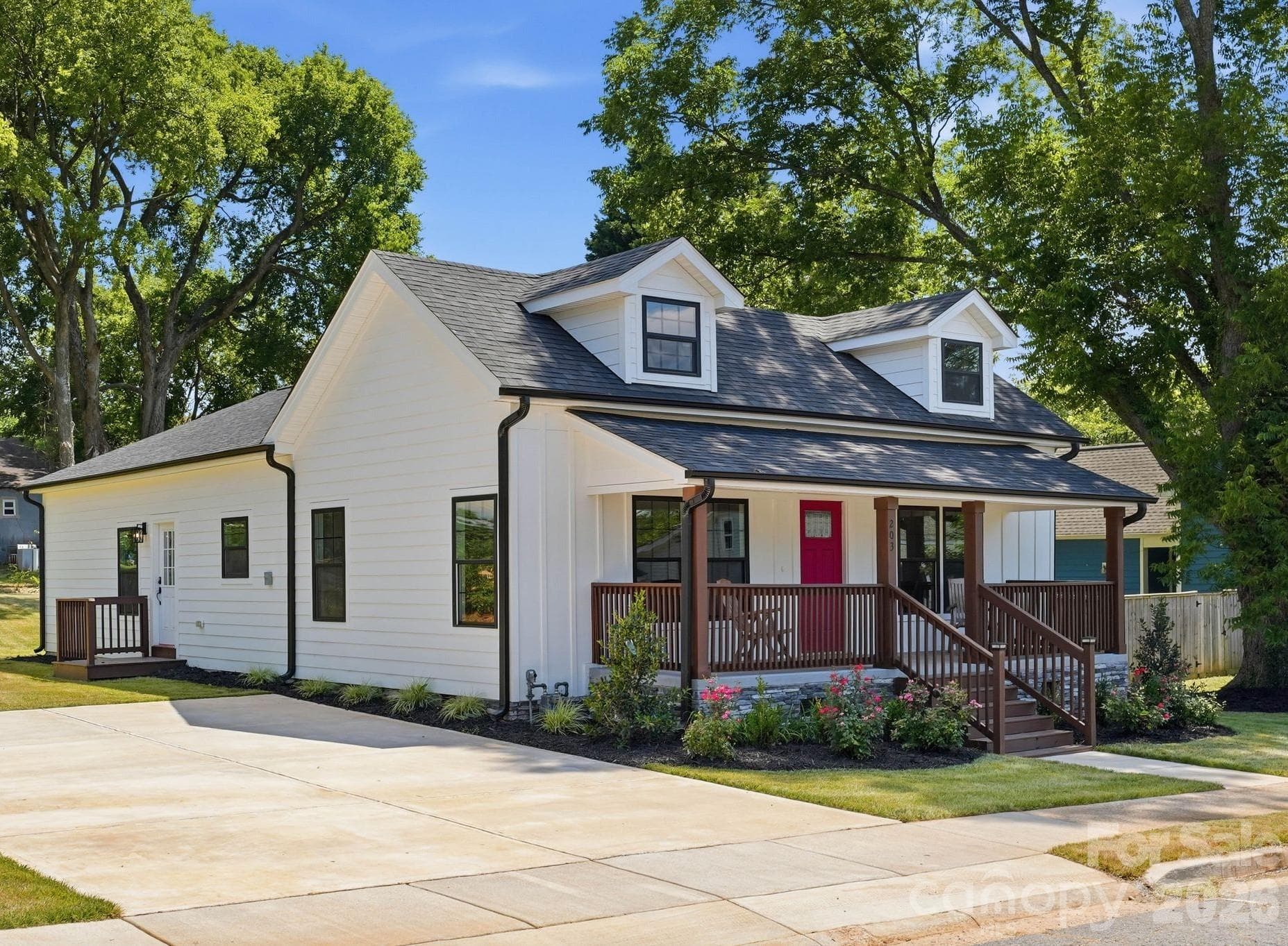 Single Family Residence at Fort Mill, photo 2 of 38