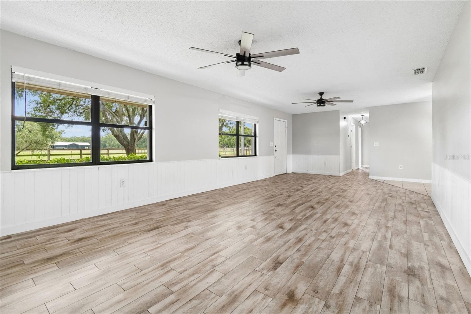 Single Family Residence at 336 CORBETT RD, LITHIA, photo 8 of 47