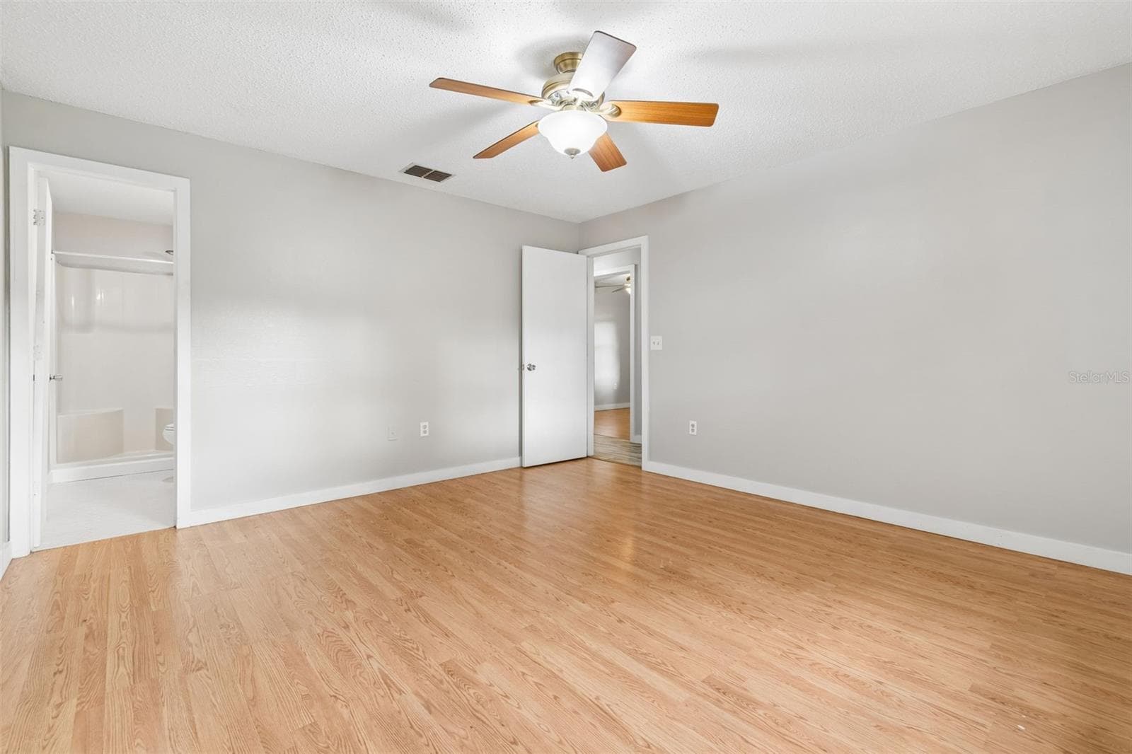 Single Family Residence at 336 CORBETT RD, LITHIA, photo 13 of 47