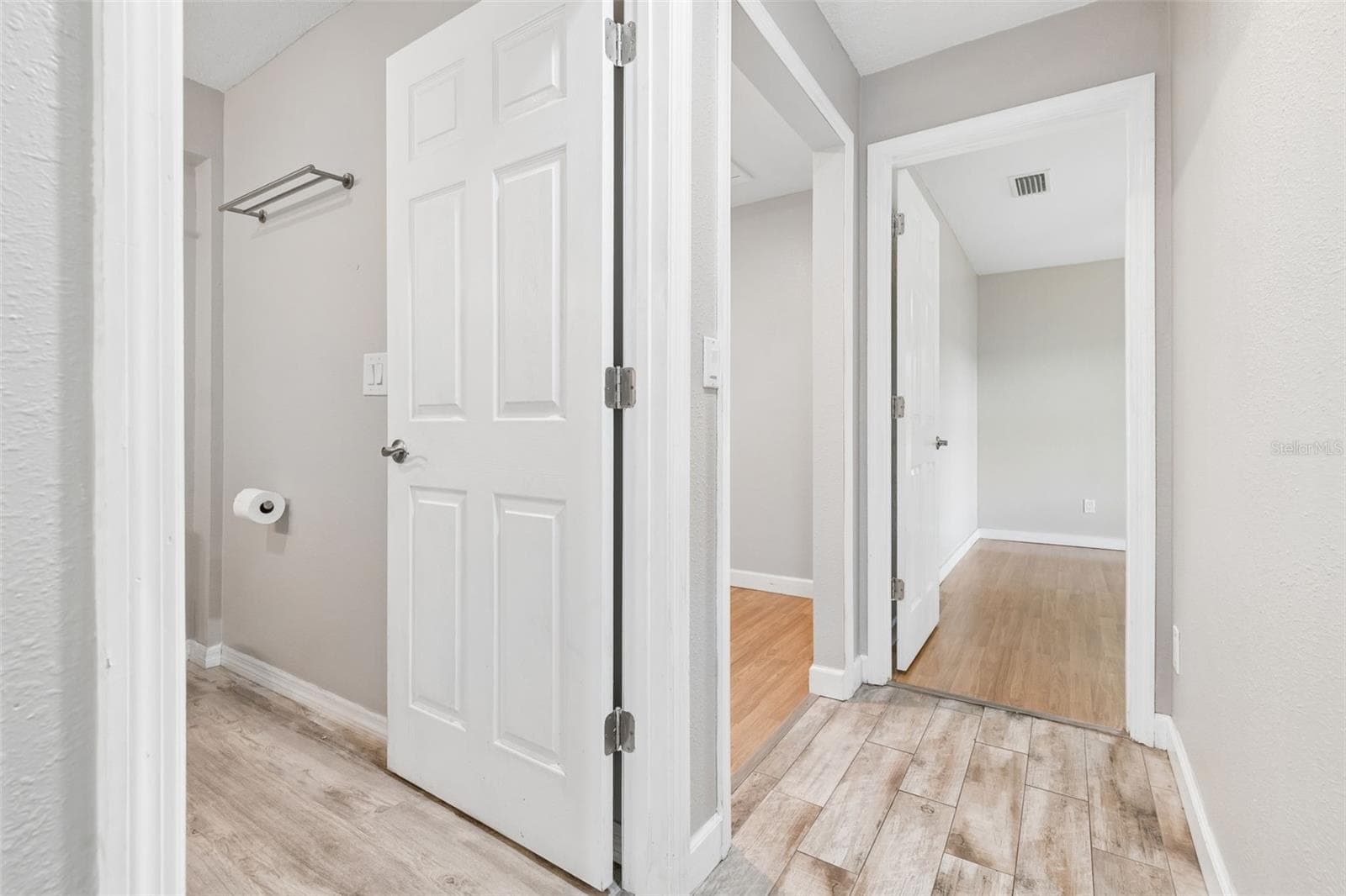 Single Family Residence at 336 CORBETT RD, LITHIA, photo 23 of 47